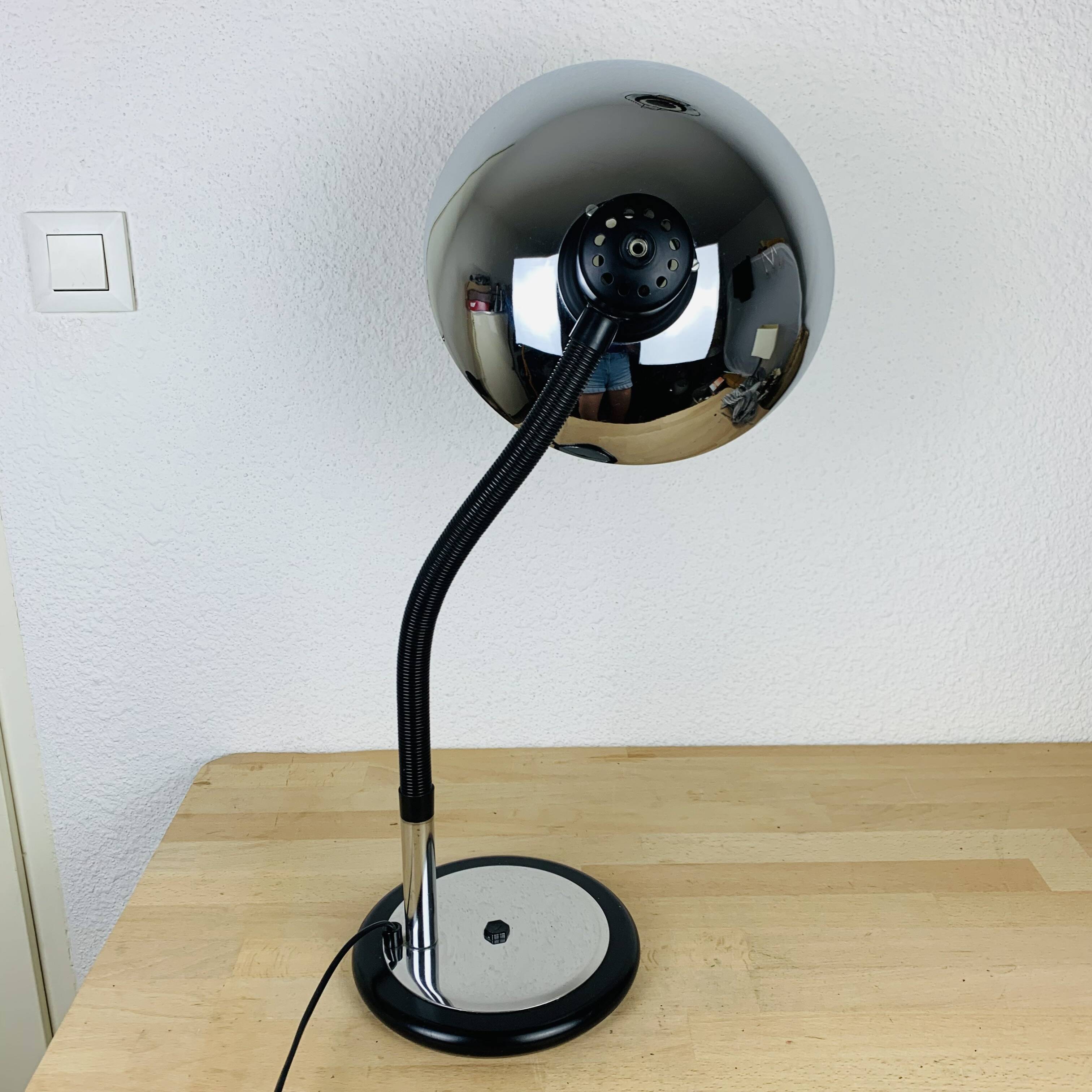 Lampe de bureau Aluminor chrome vintage