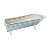 Zinc bathtub