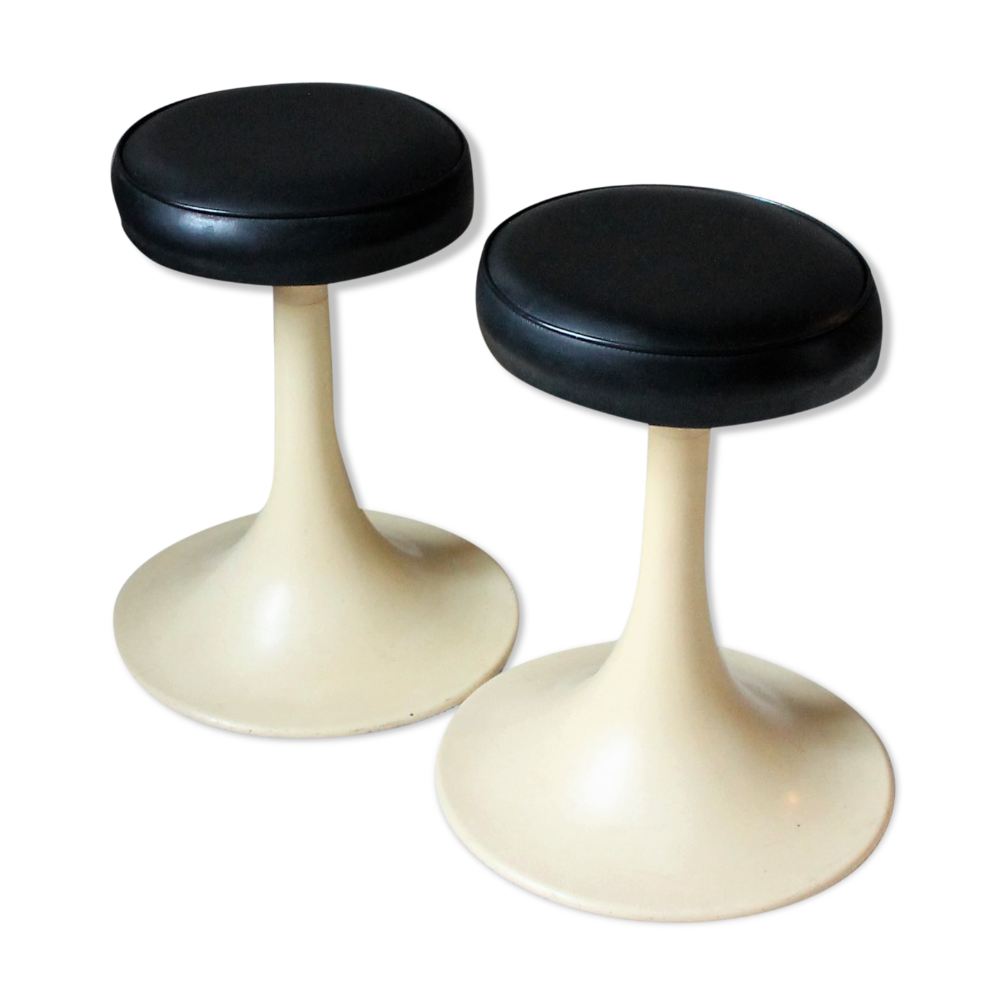 Lot of 2 tulip foot stools