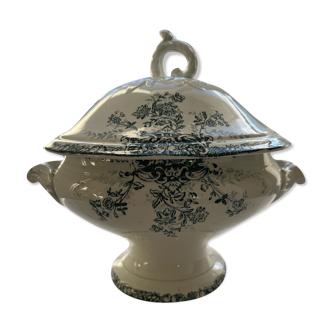 St Armand soup tureen with lid, Ter de Fer