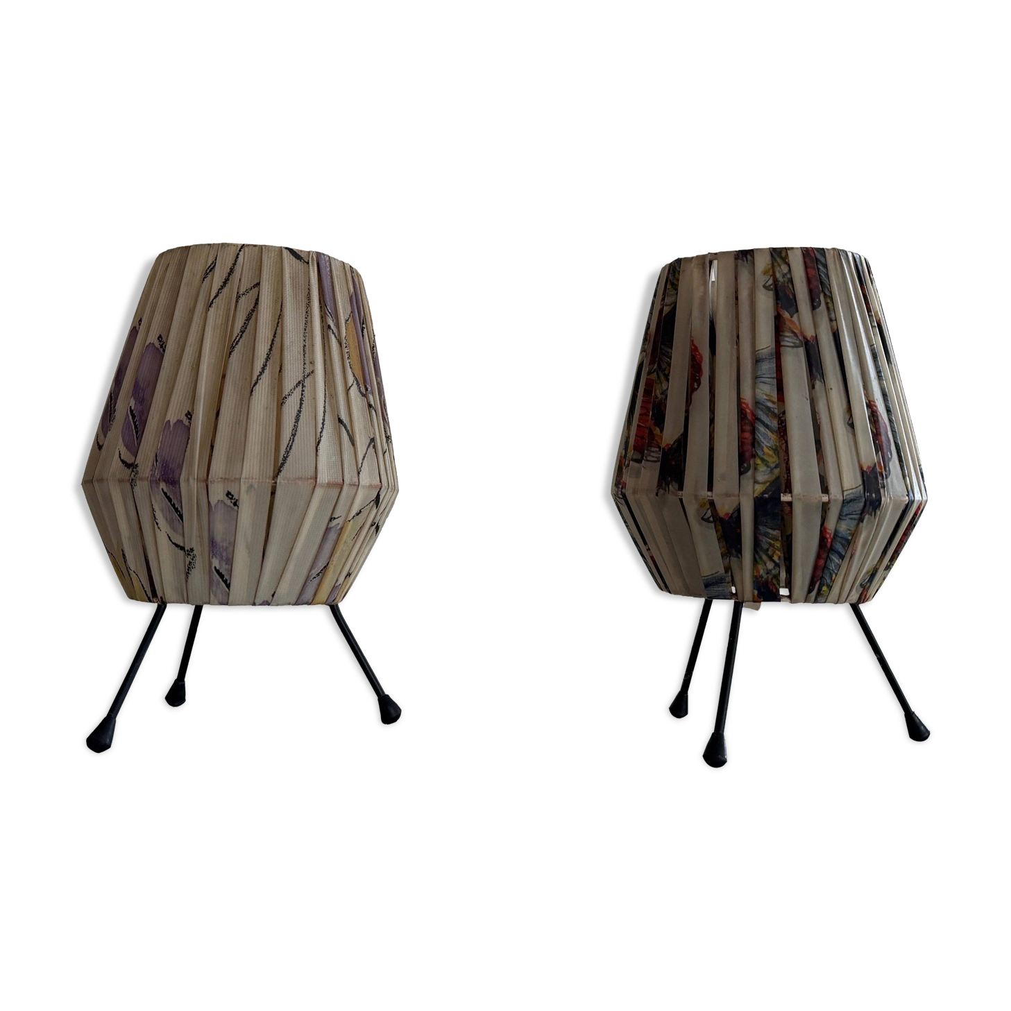 Pair of table lamps with plastic shades and tripod base, 1960s, Italy