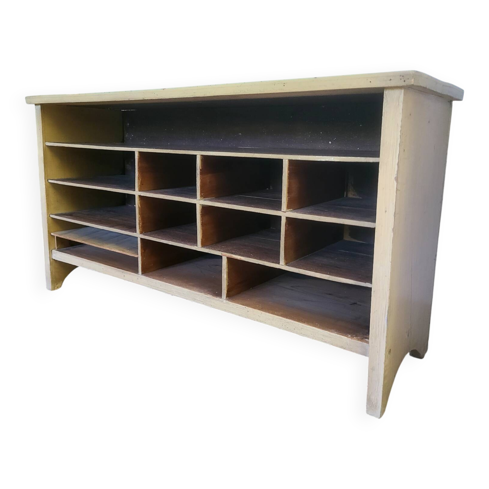 Vintage ochre bench locker shelf
