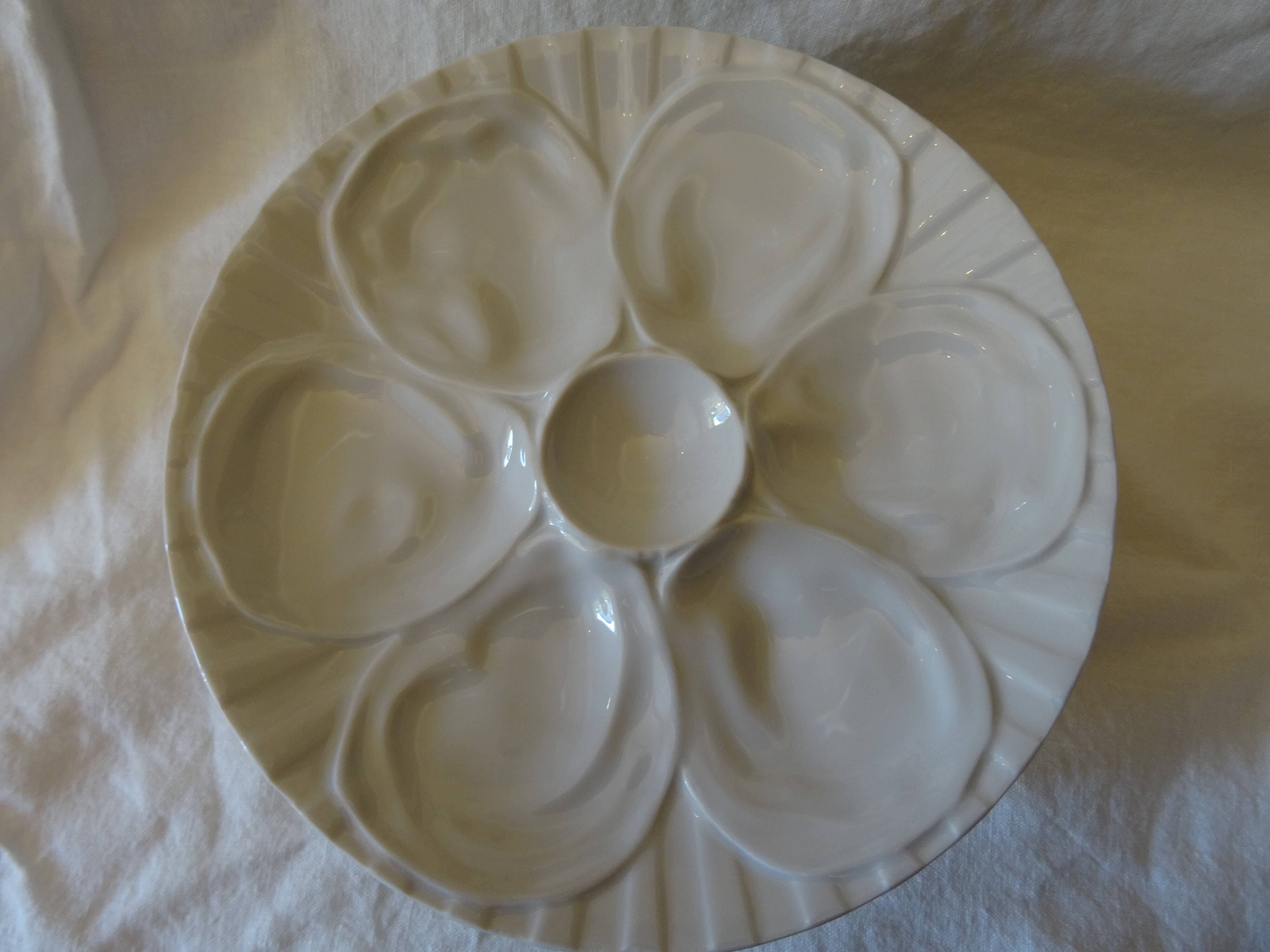 Batch of 6 oyster plates