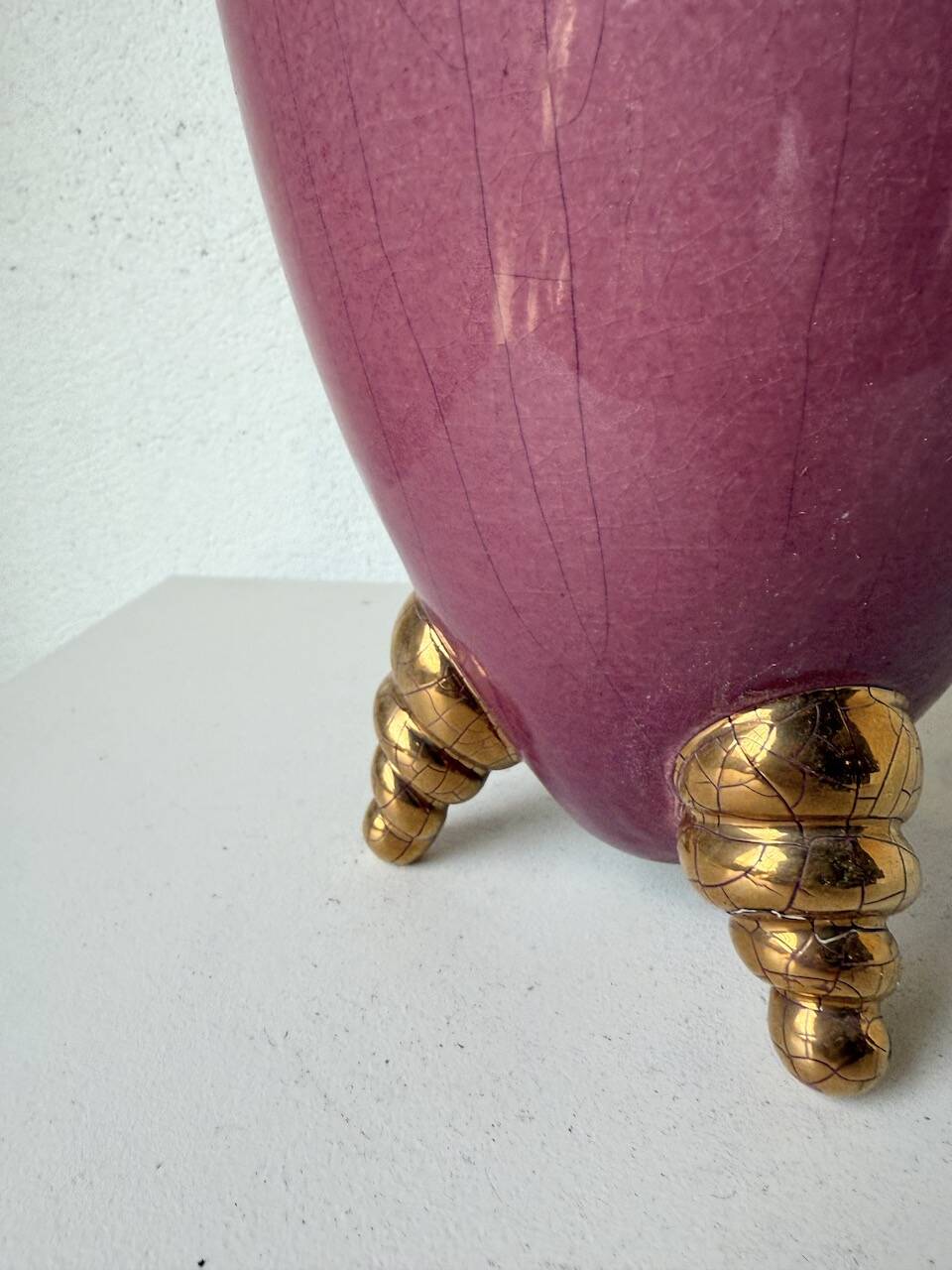 Pink and gold ceramic tripod table lamp