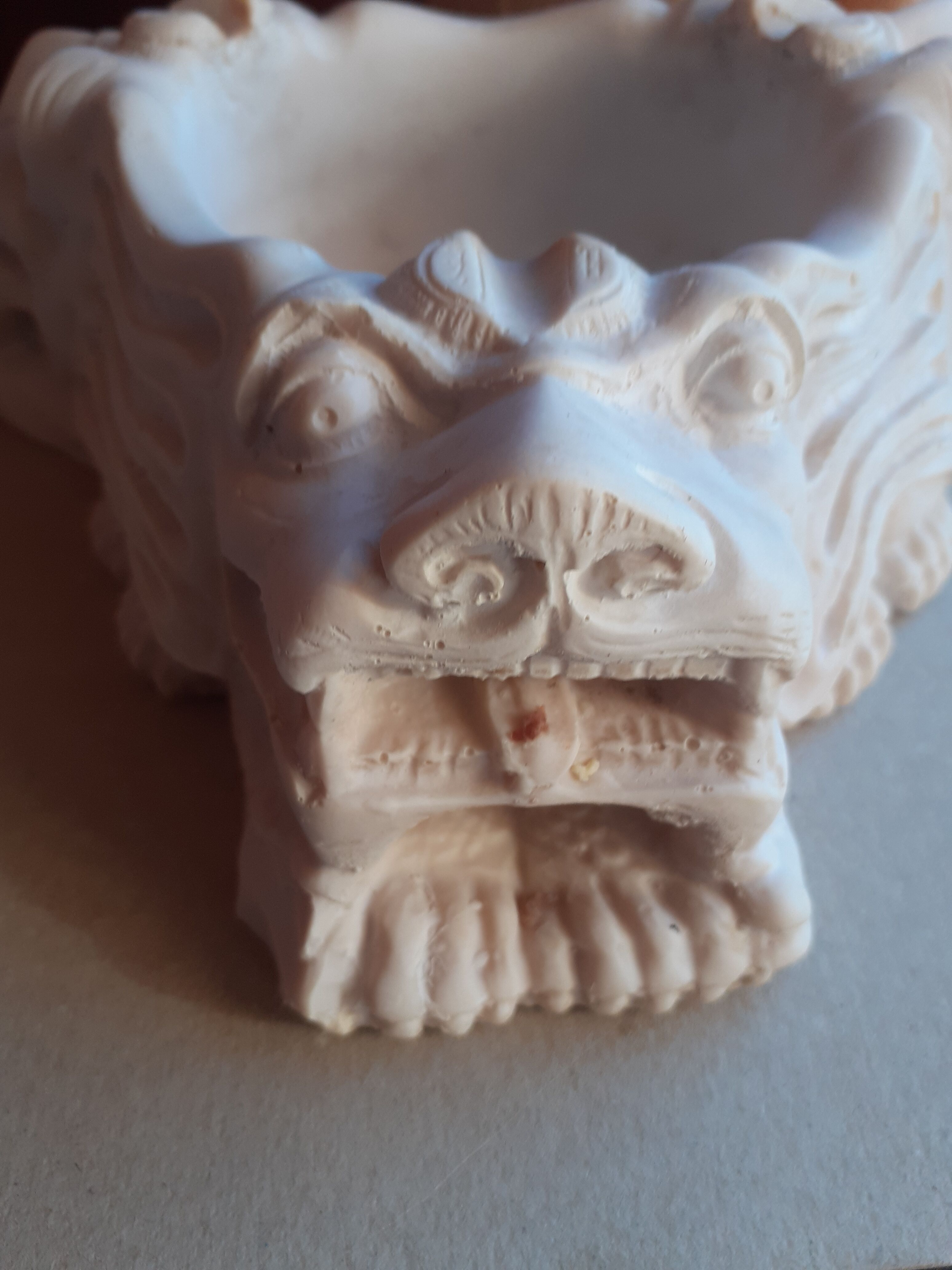 Plaster dragon ashtray