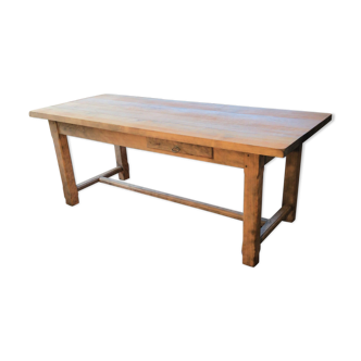 Farm table