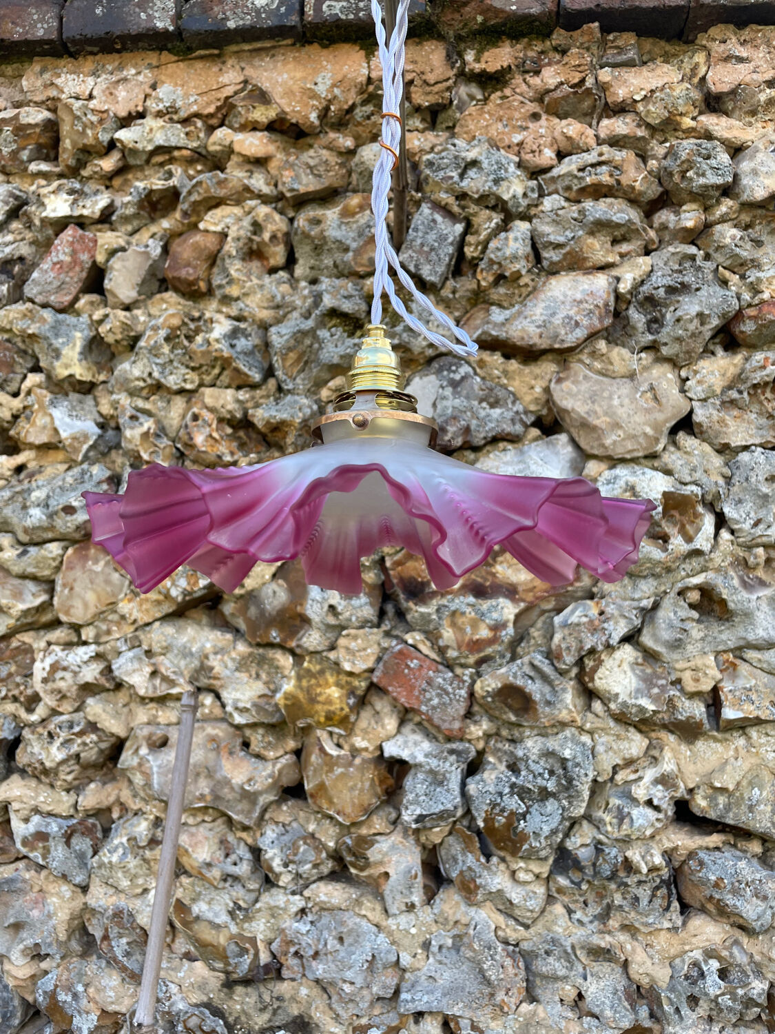 Suspension opalescente plissée vintage liseron