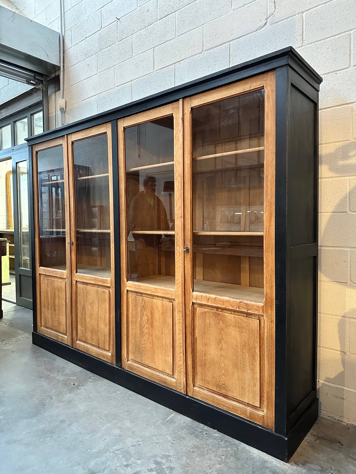 Display cabinet Early 20th century