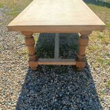Farm table