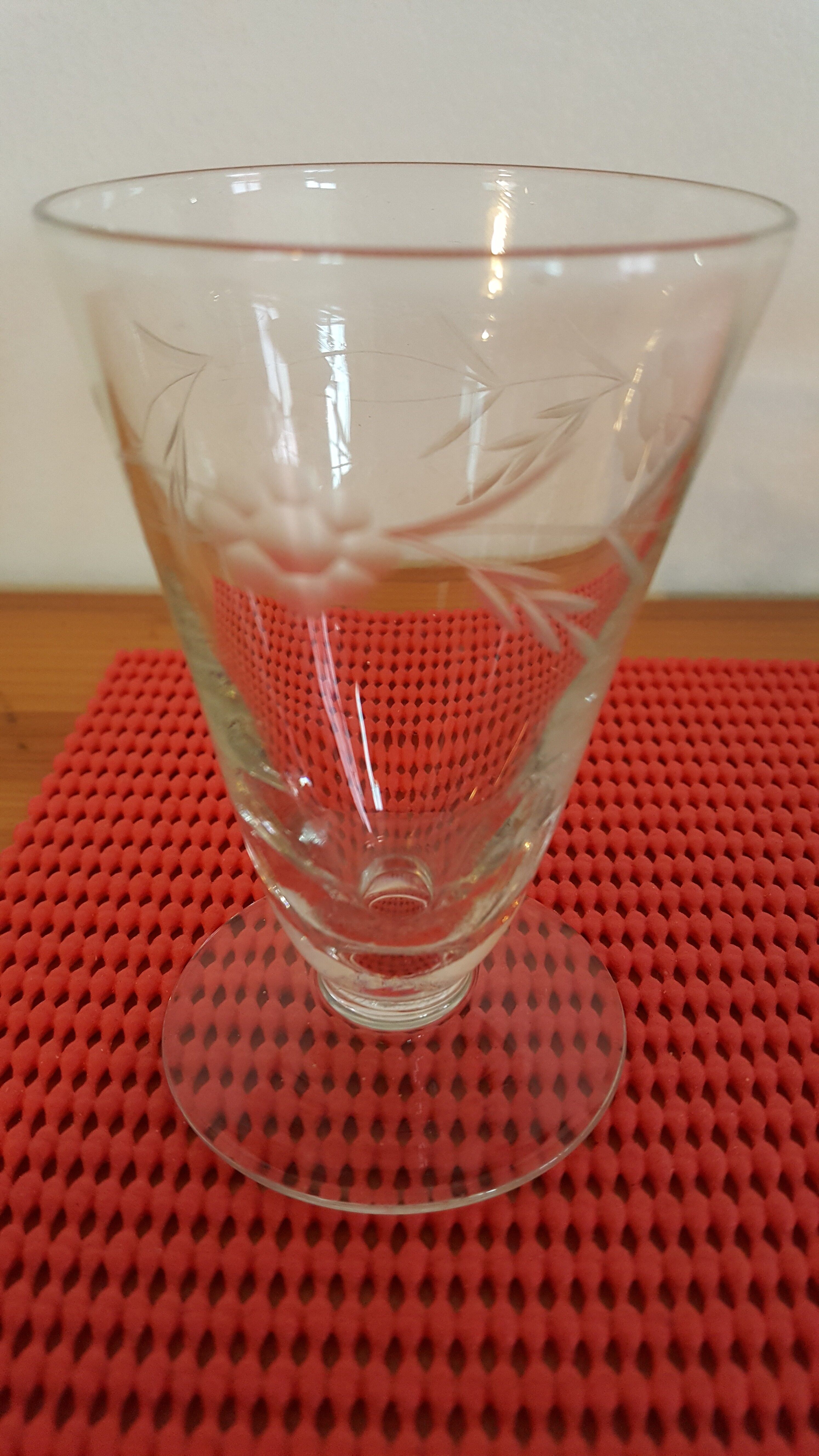 6 Verres ancien  soufflé et ciselé