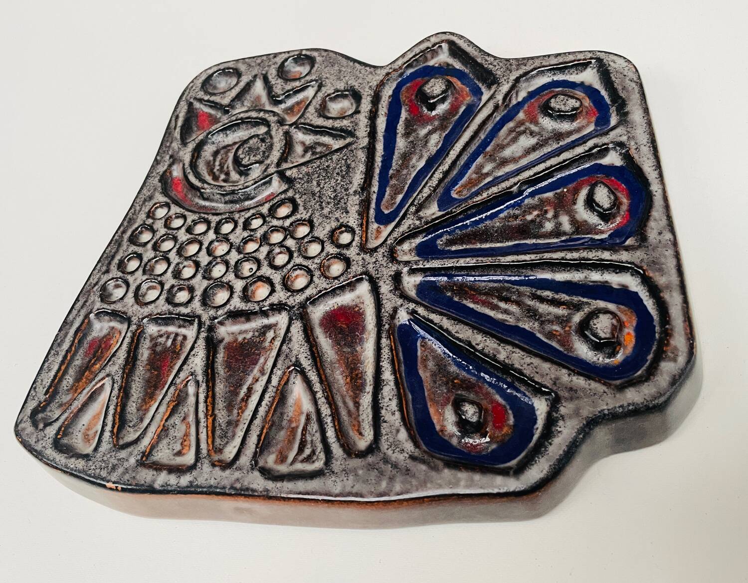 Vintage Scandinavian wall ceramic – Stylised hen – 1960s