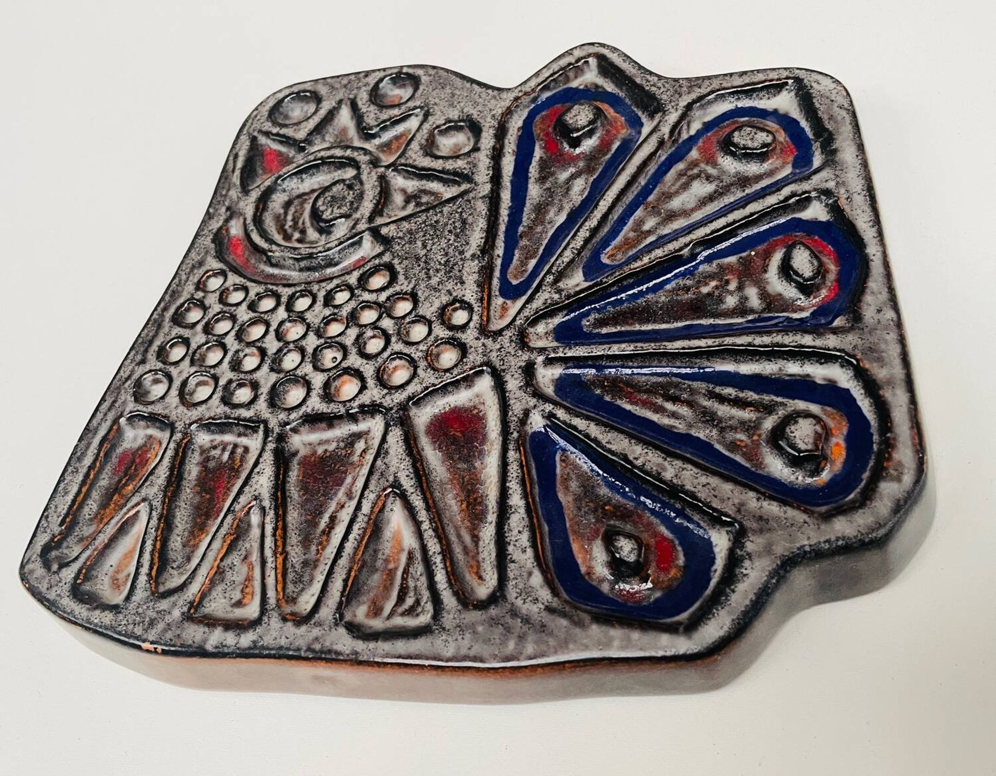 Vintage Scandinavian wall ceramic – Stylised hen – 1960s