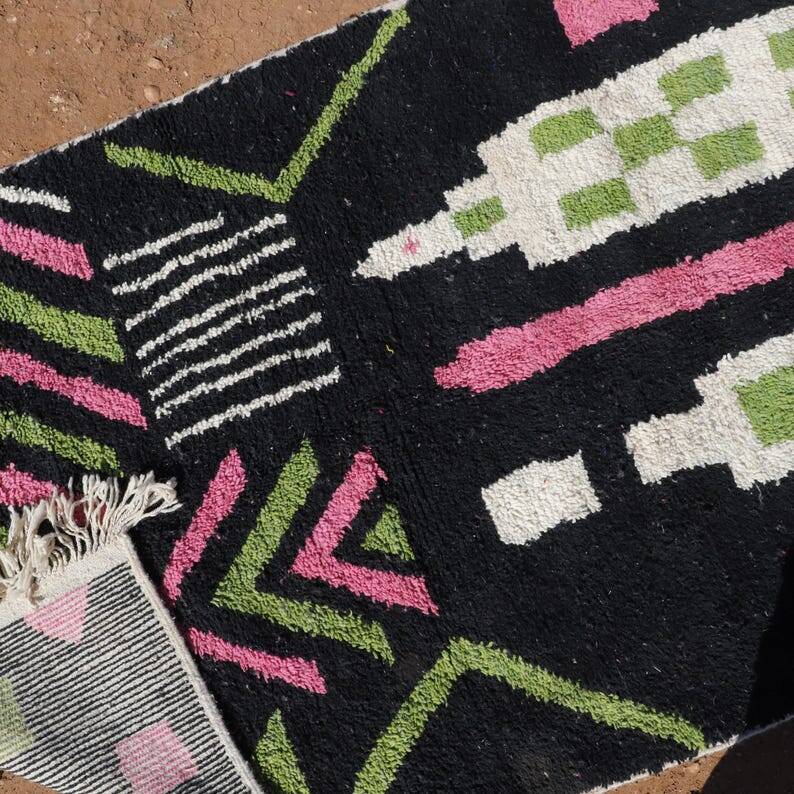 Moroccan Berber rug, decorated, 250cm x 150cm