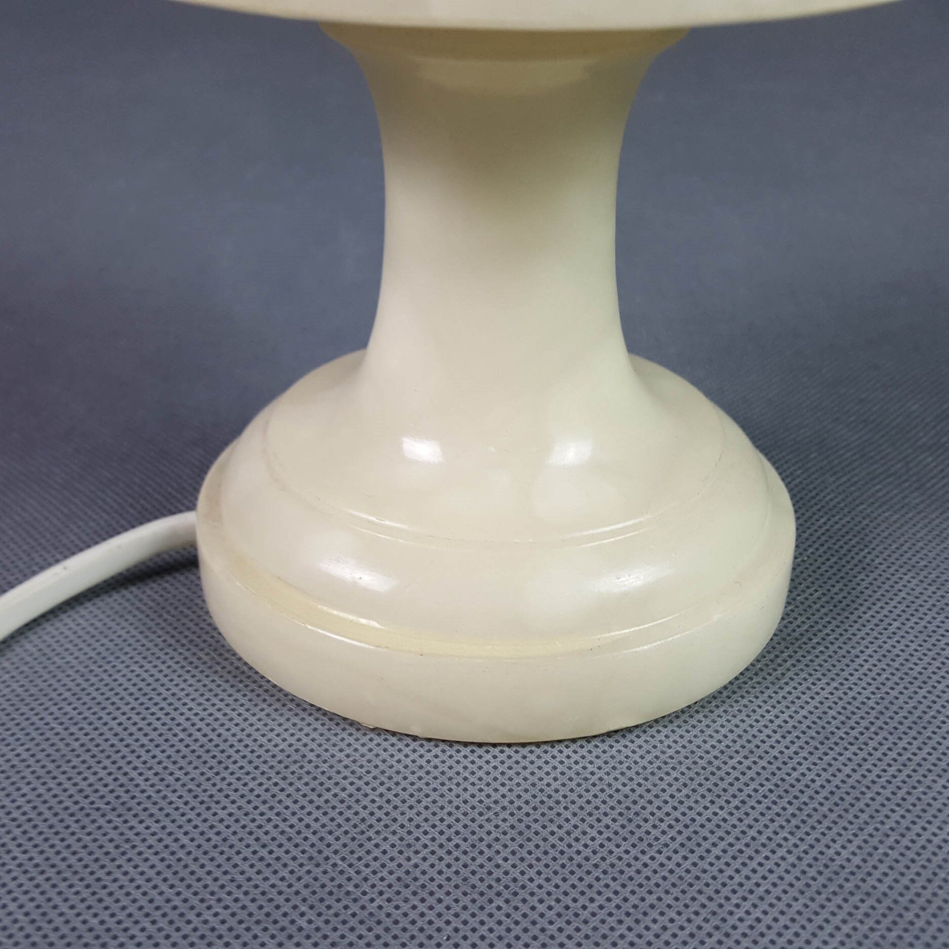 Albatre table lamp