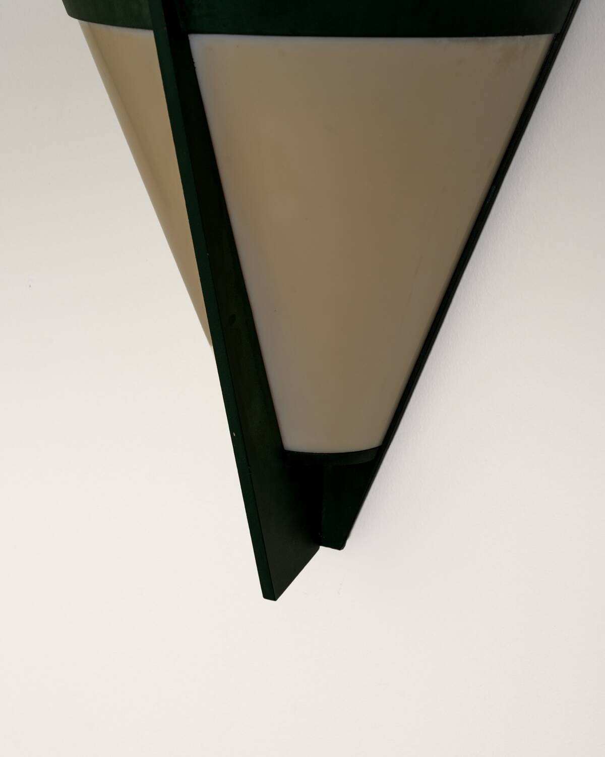Pair of Scandinavian conical wall lamps in metal and bakelite, 1950s/1960s