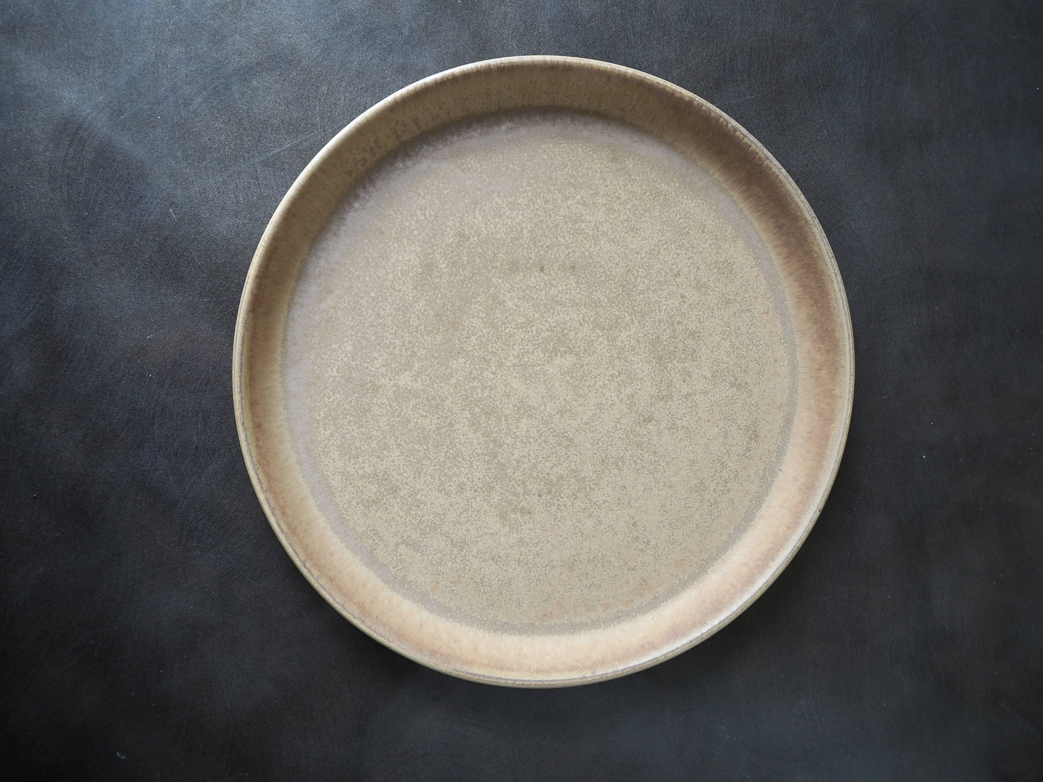 Set of 6 artisanal dessert plates in raw stoneware