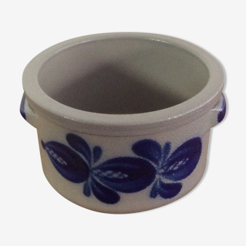 Blue pottery pot