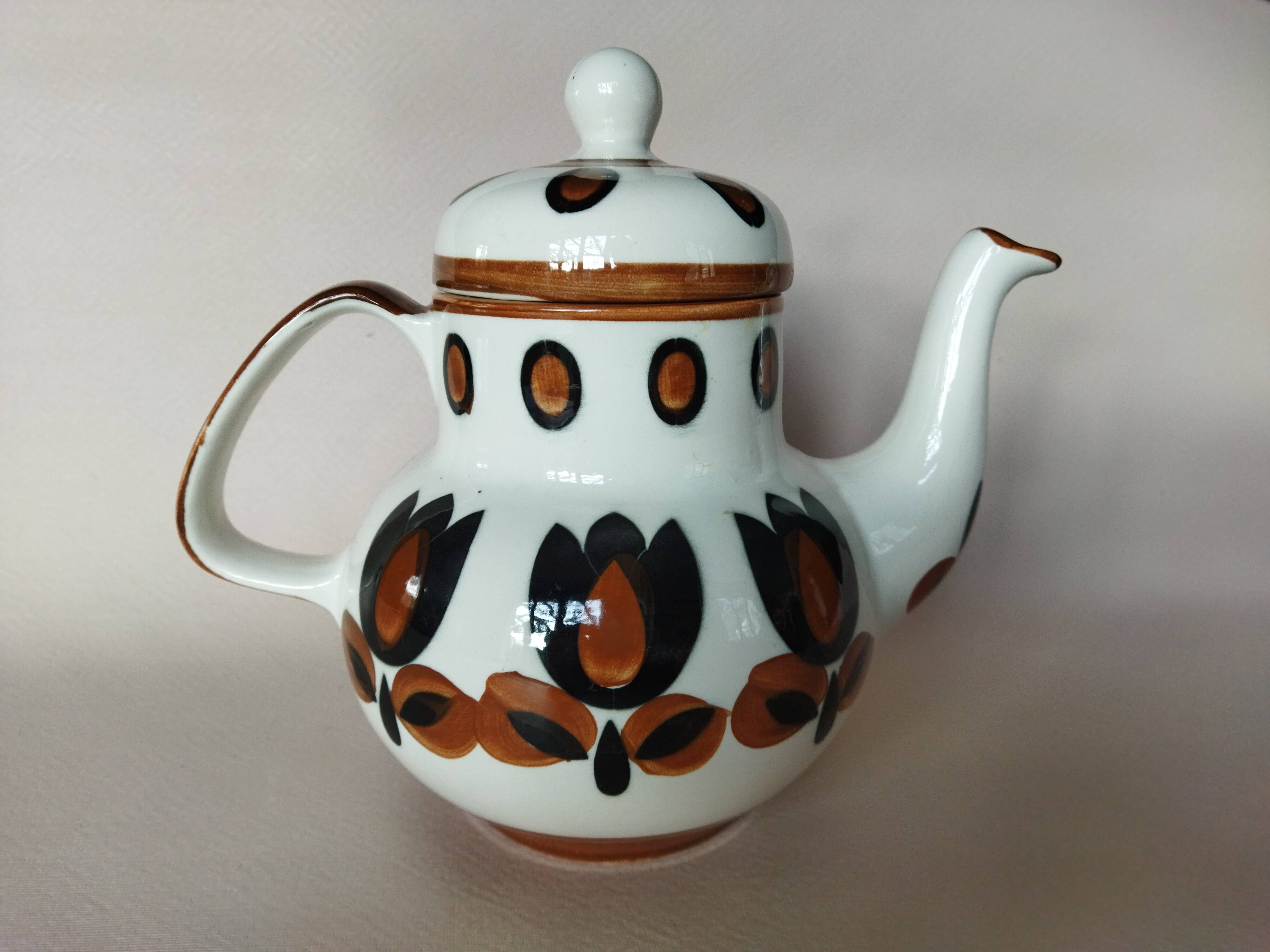 Kimono jug from Boch La Louvière