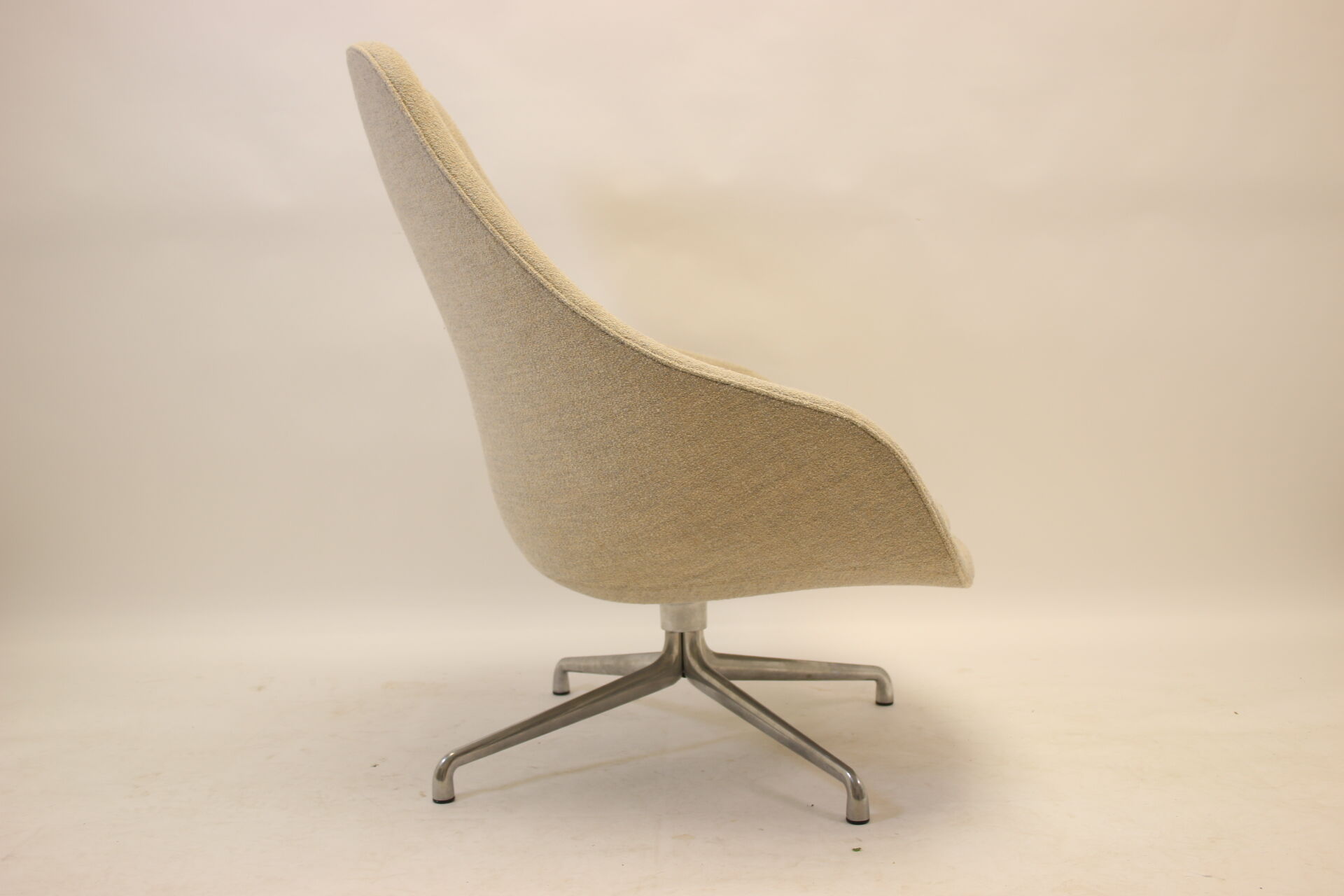 Hay model aal 91 lounge chair by Hee Welling