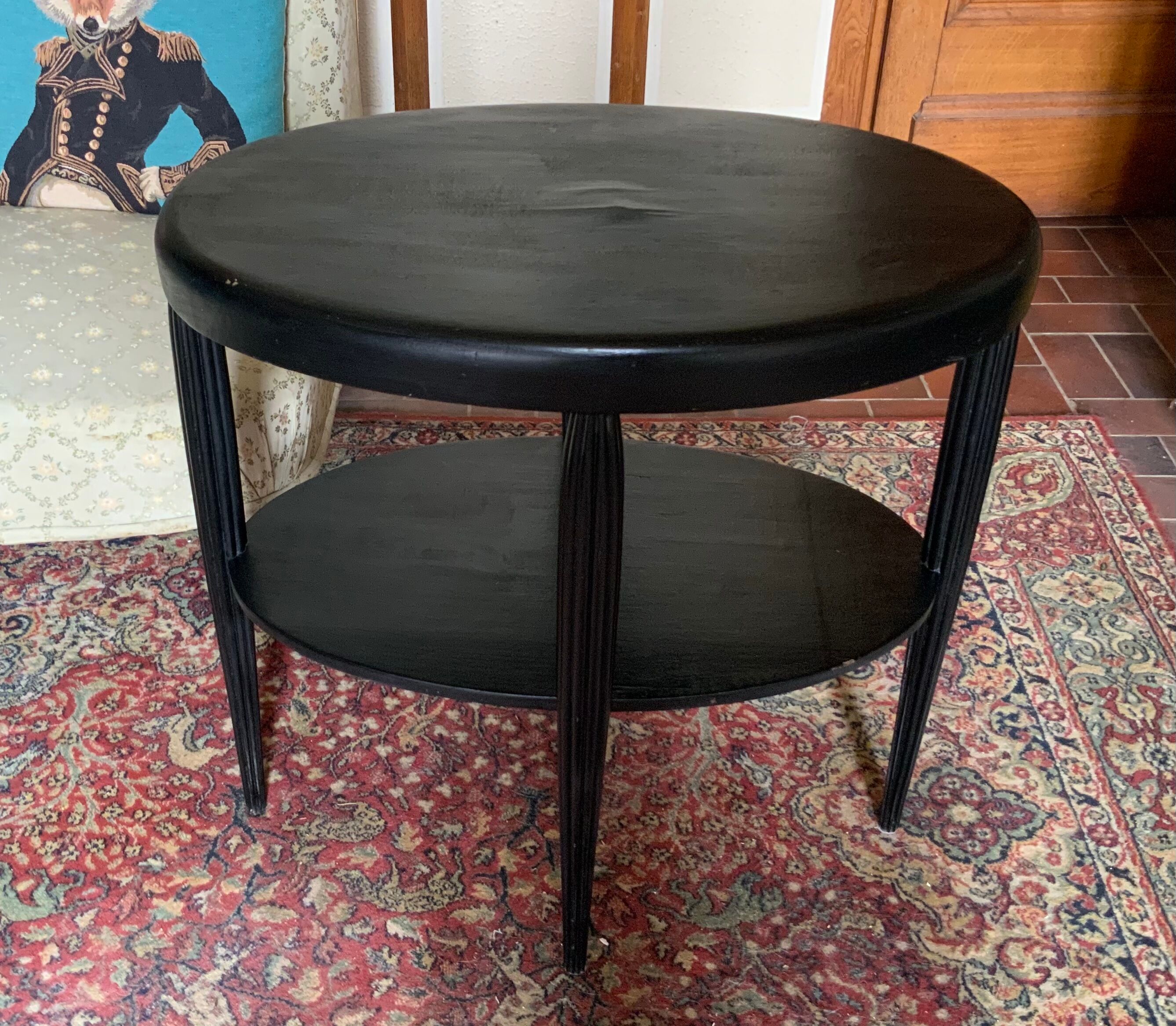 Healing art deco fluted feet