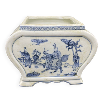Cache-pot, pot, porcelaine blanche, décor asiatique bleu, quadripode, dragon, végétal, plante, Chine