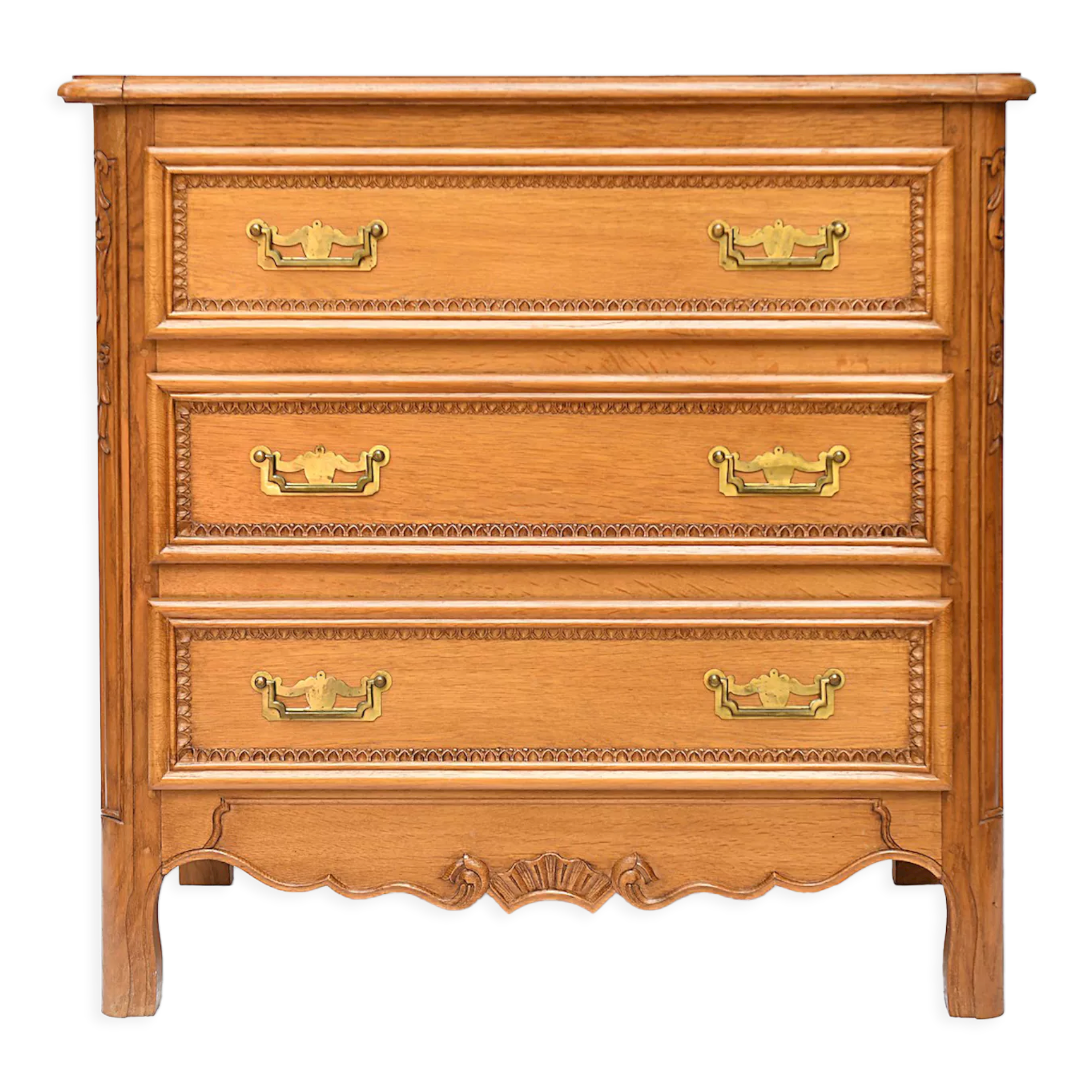 Oak chest of drawers