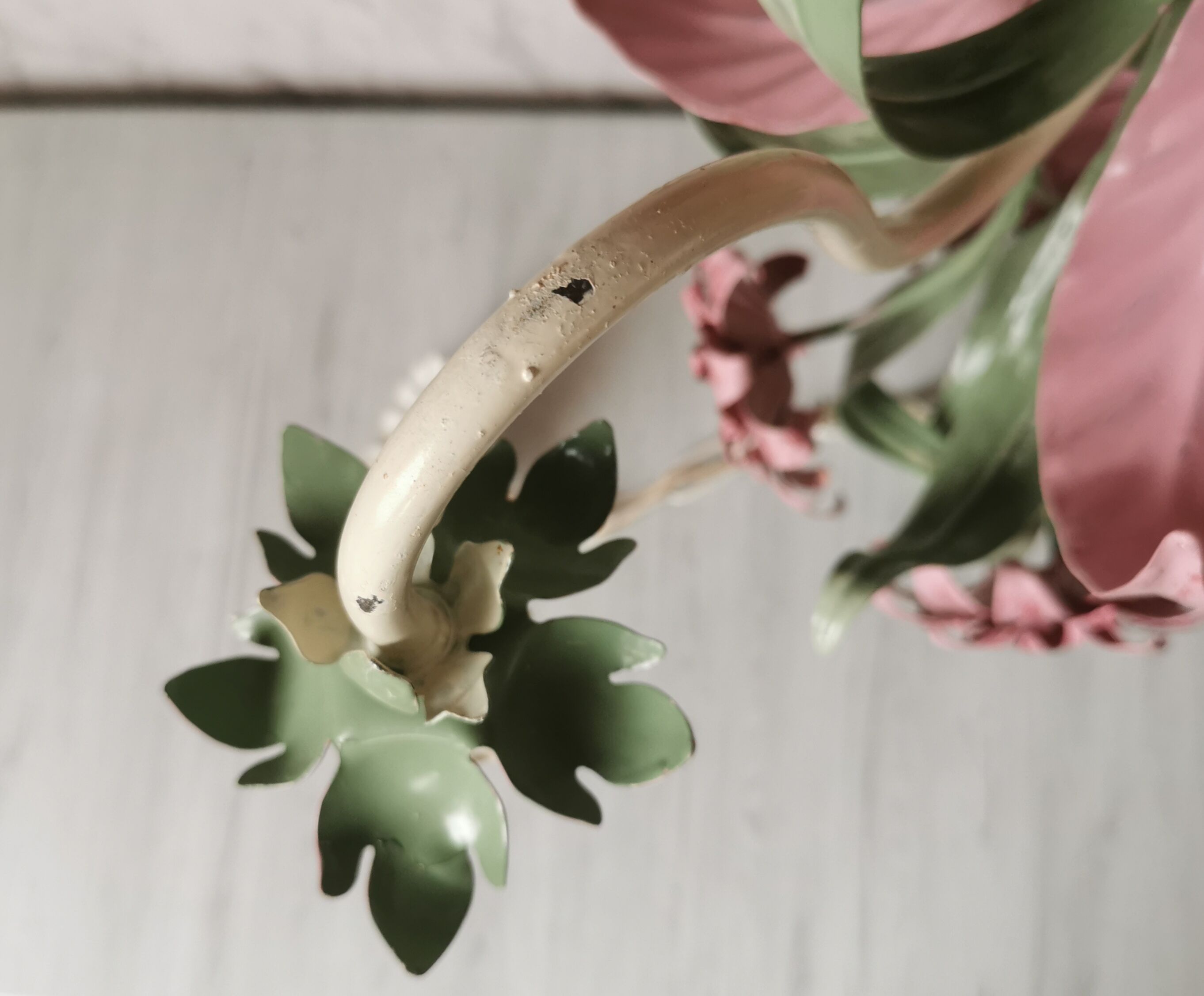 Lustre iron and painted sheet flowers camellias