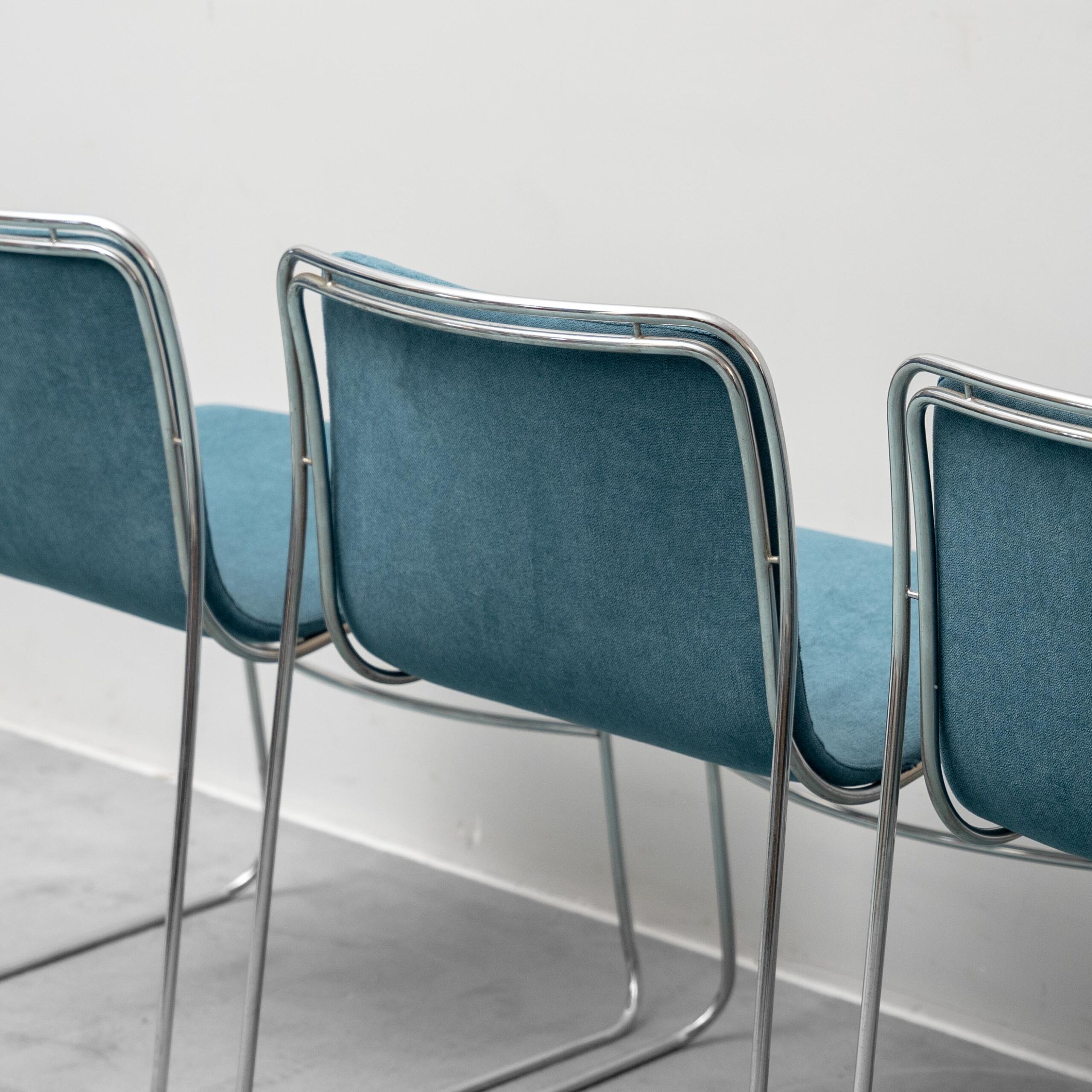 Set of 4 vintage metal and blue fabric chairs, 1970s modernist