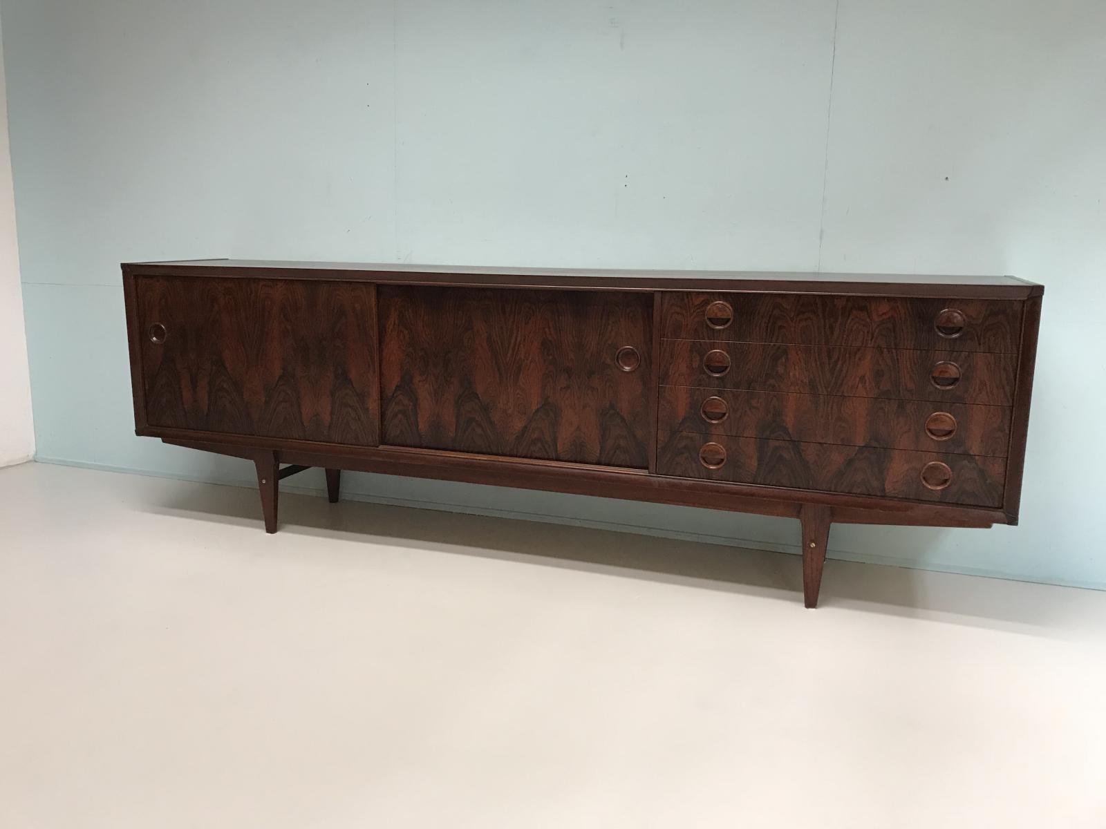 Row s Fristho country down 1960 rosewood