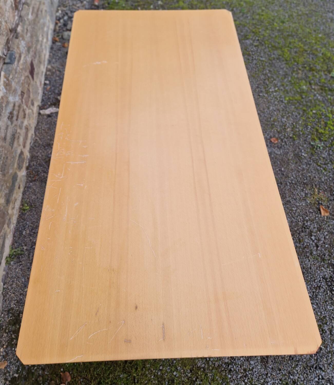 USM Kitos design table