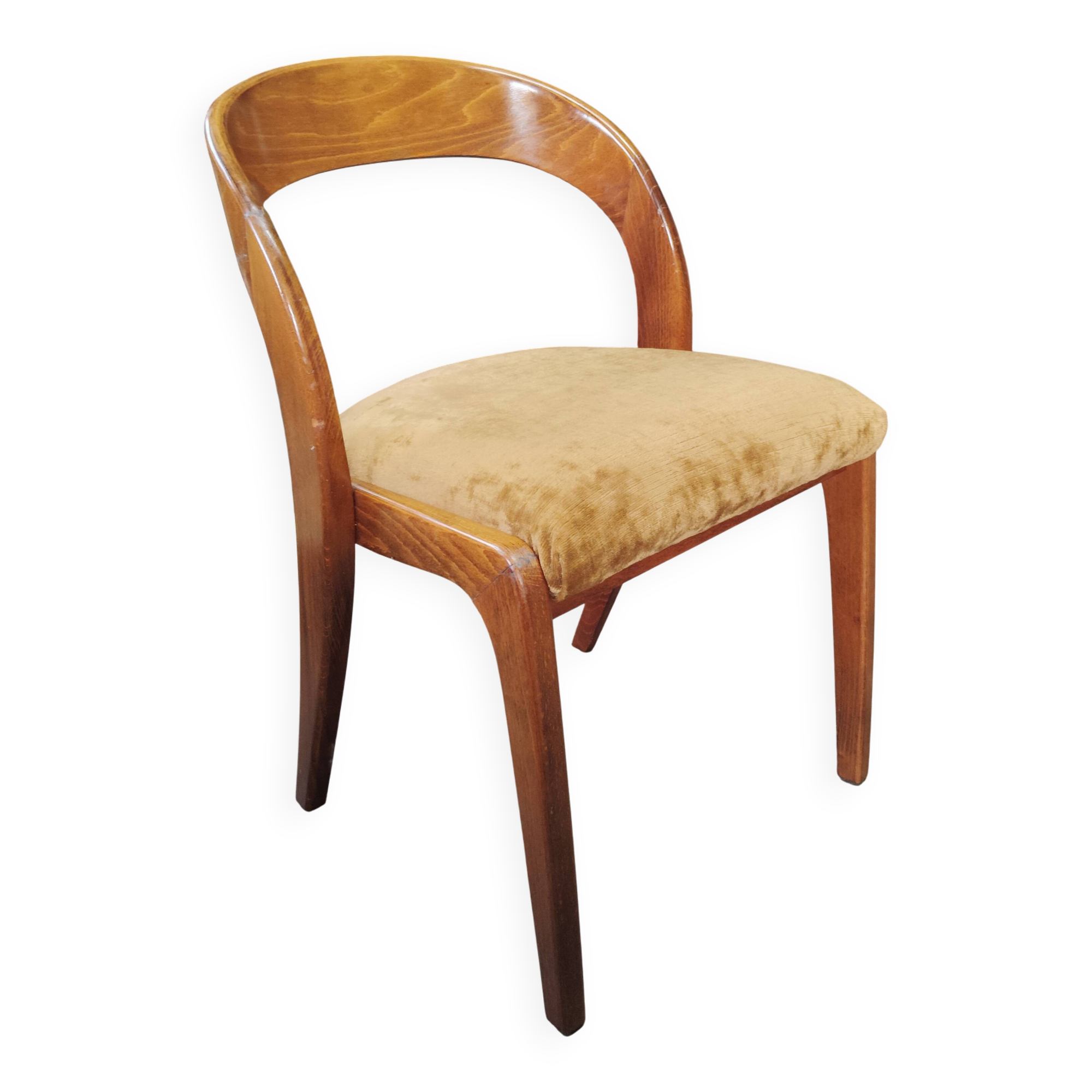 Gondola chair assigned to the Baumann house.