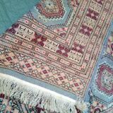Old handmade wool oriental rug. 190 x 126cm