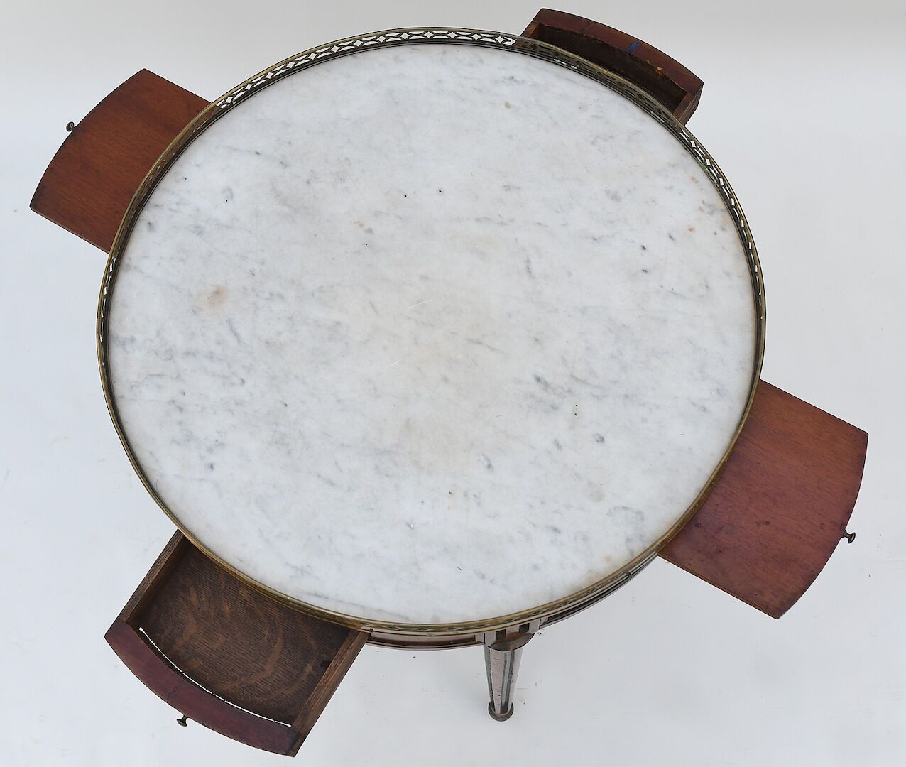 Table bouillote de style Louis XVI