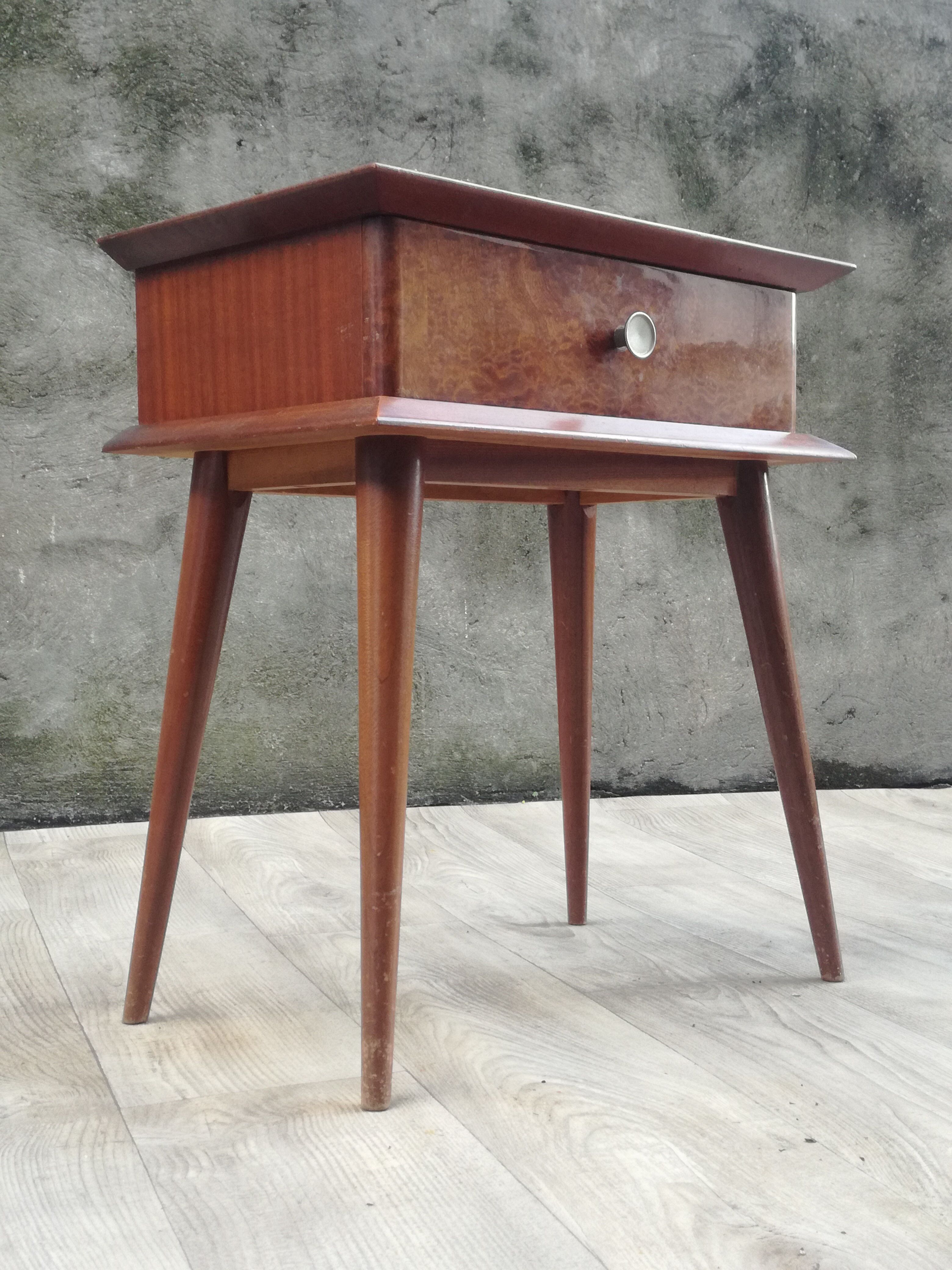 Bedside compass feet