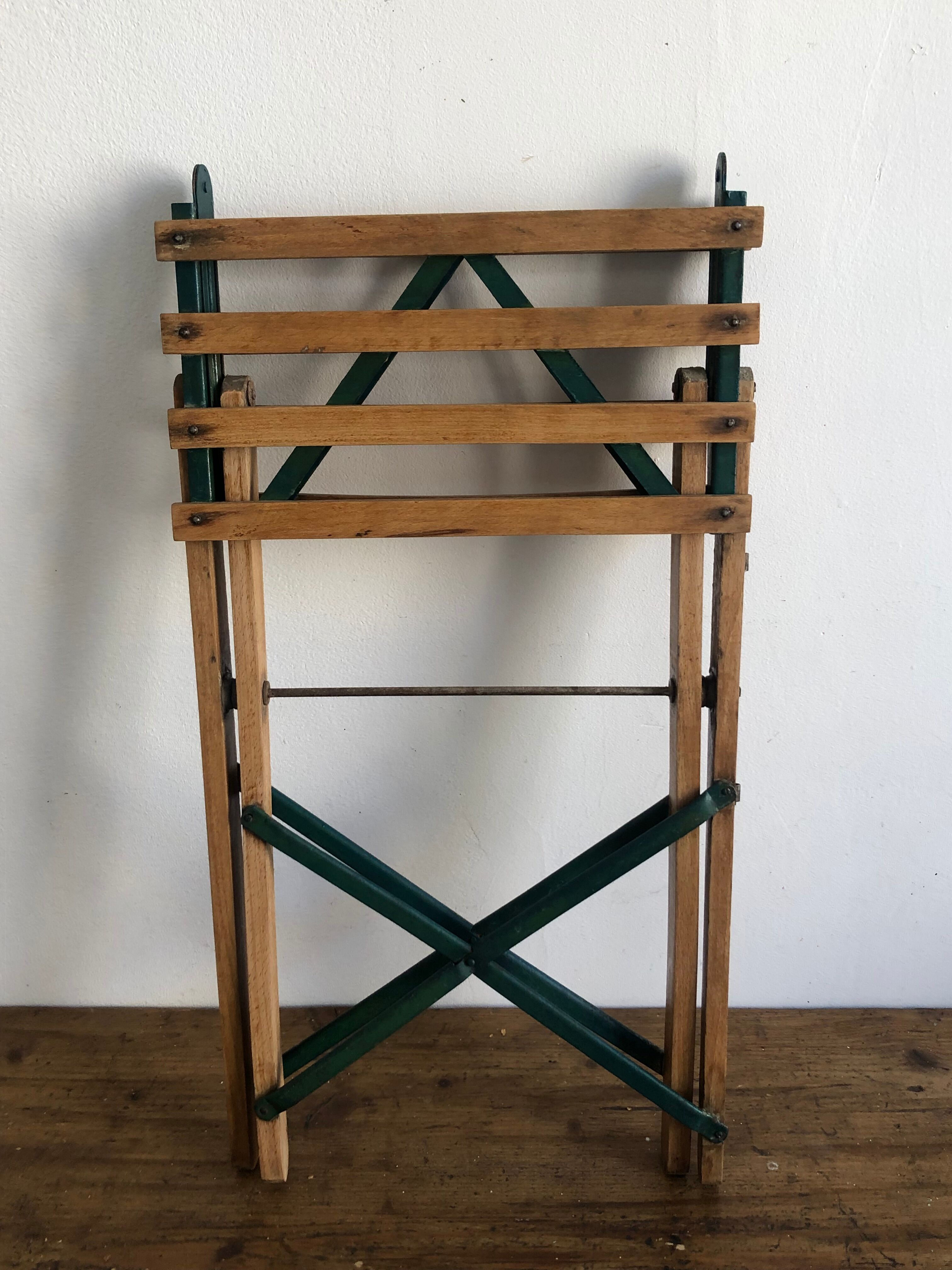 Painter's or fisherman's folding stool