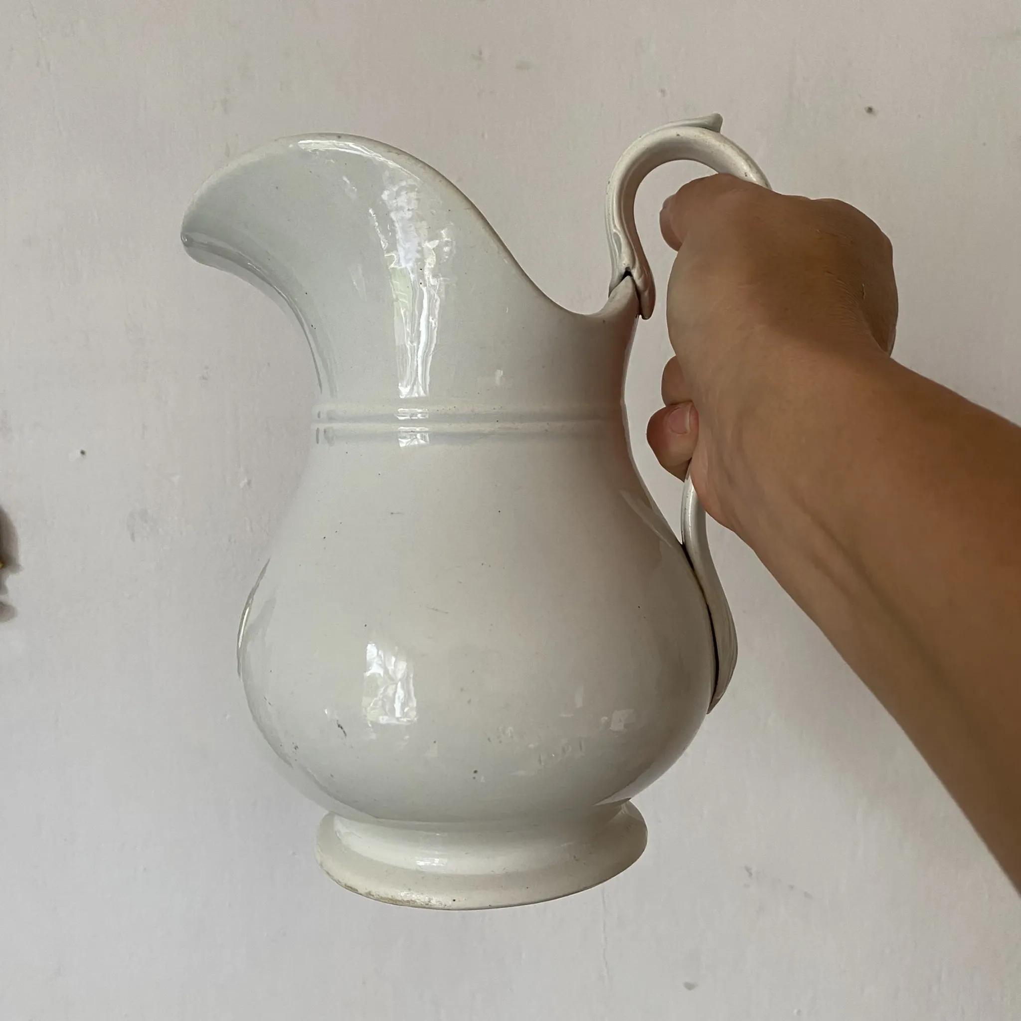 Old pitcher in ironstone Creil and Montereau Barluet (1876-1884)