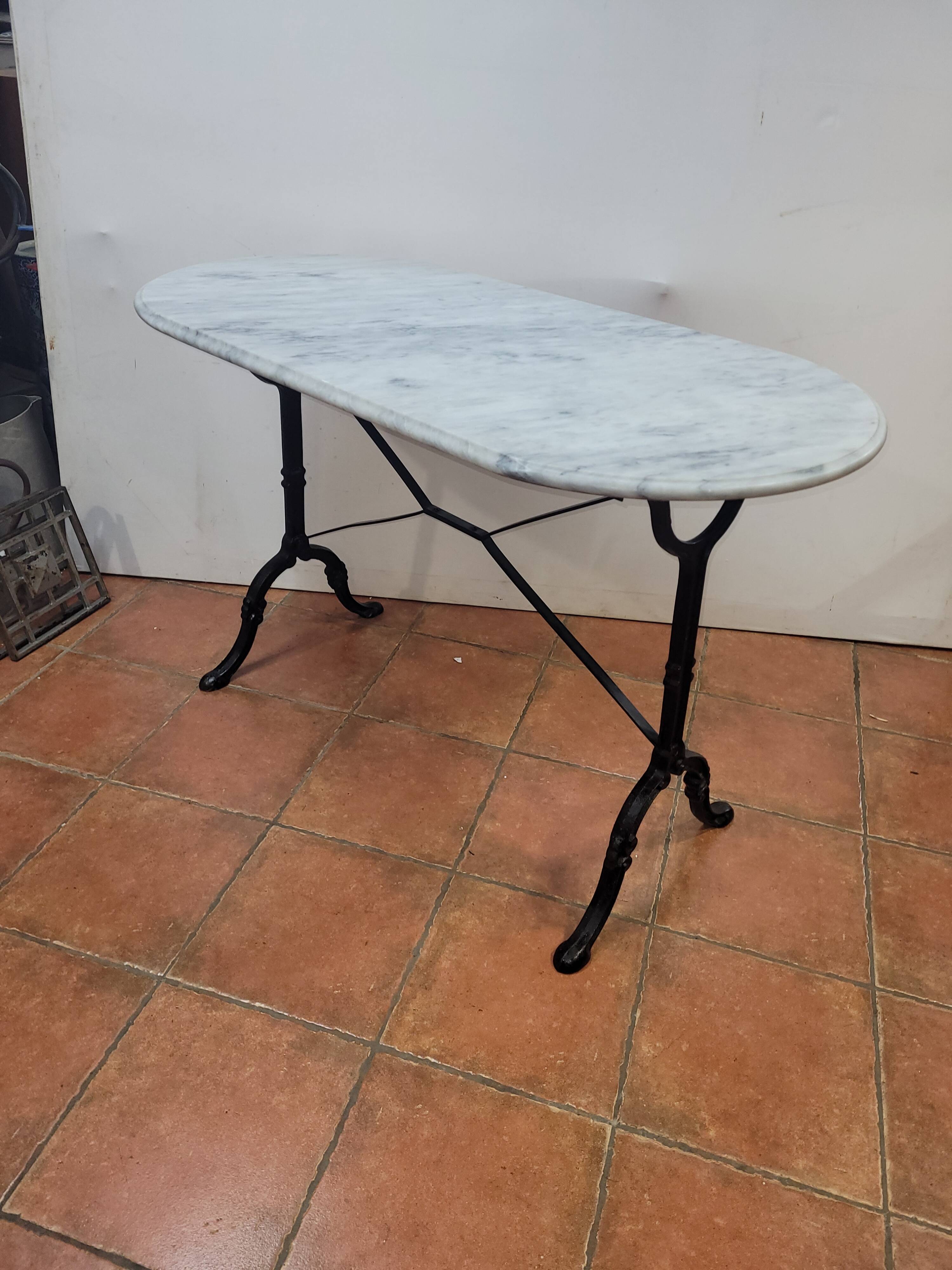 Table bistrot dessus marbre