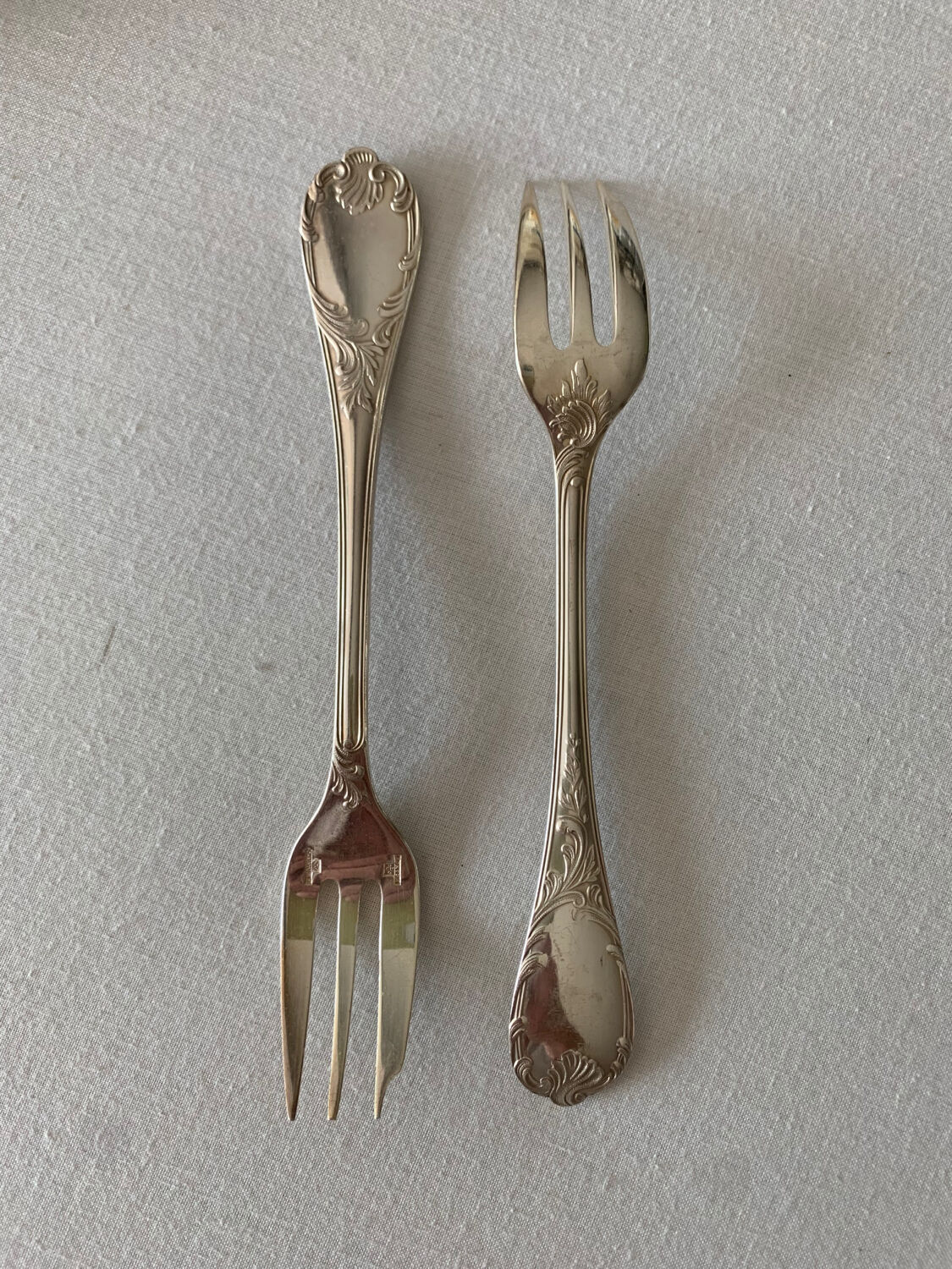 12 Christofle silver plated cake forks