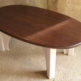 Oval coffee table