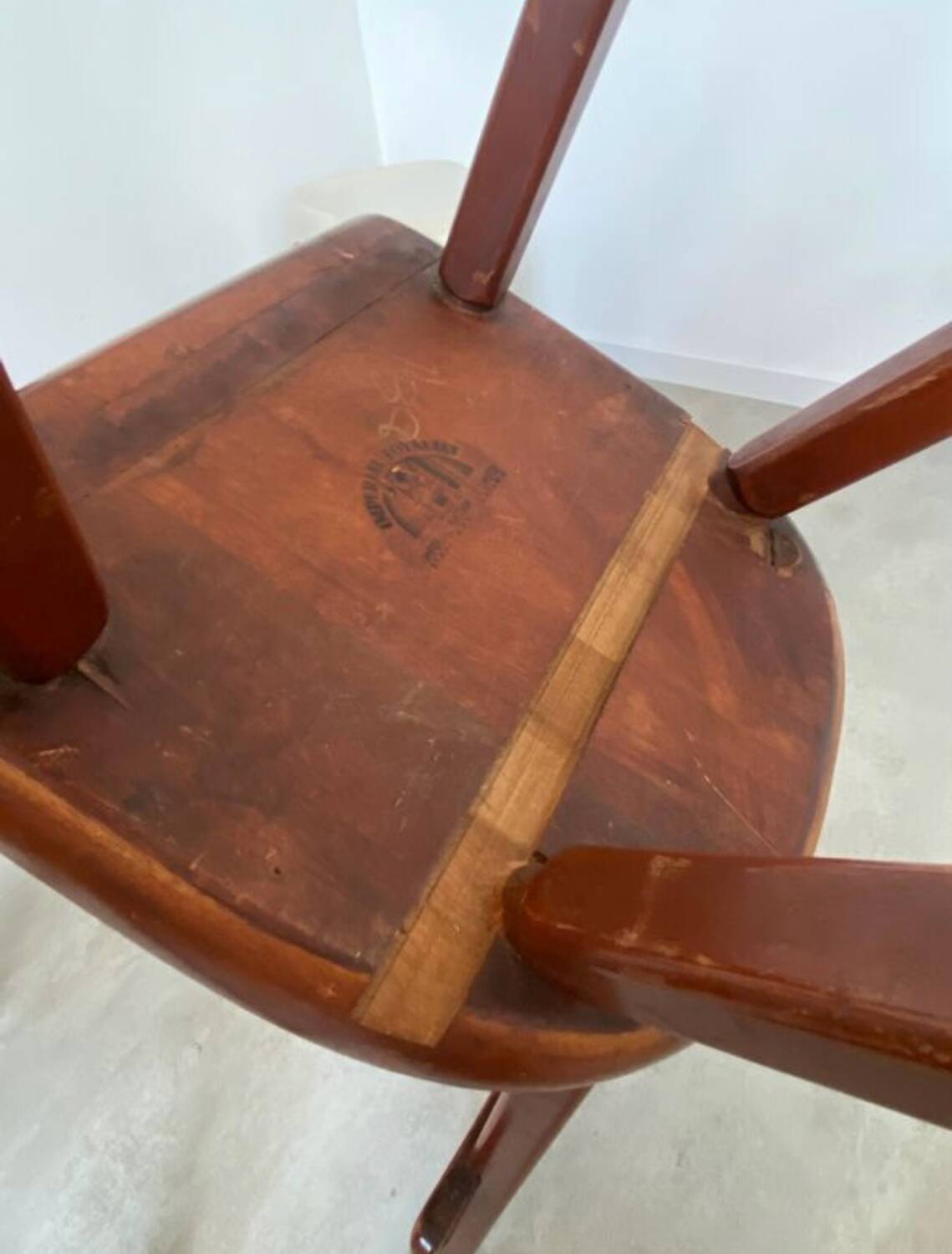 Set of 4 Imperial Loyalist brutalist wooden chairs, vintage 60s design