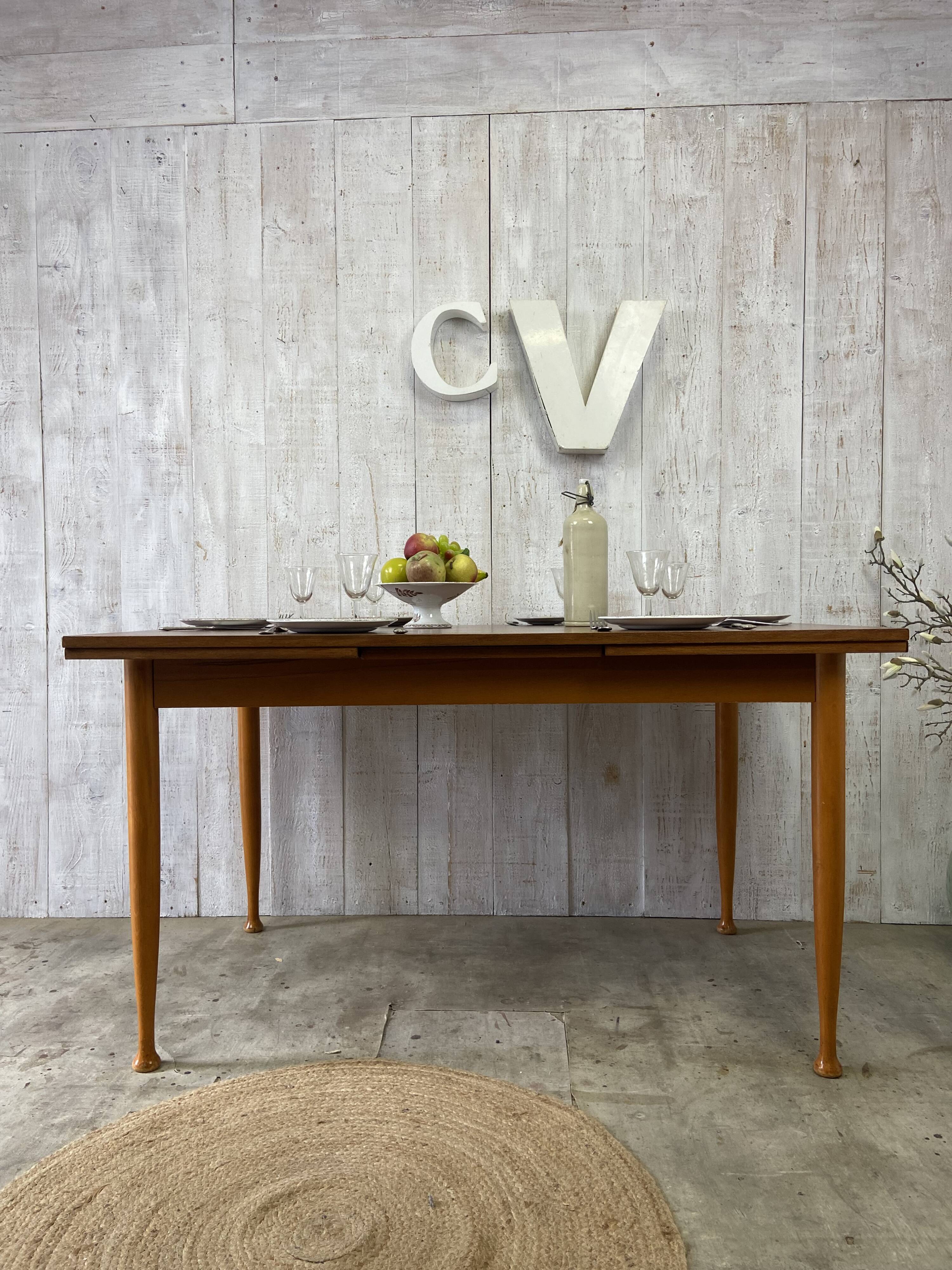 Vintage extendable table