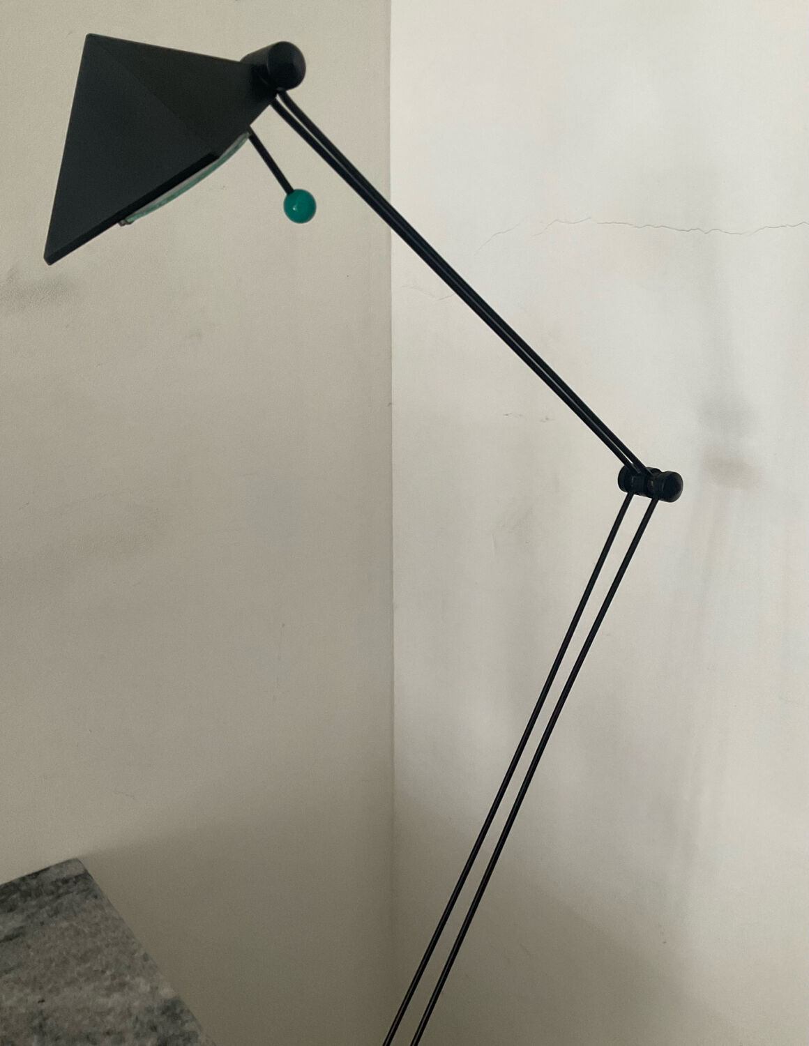 Post-Modern articulated lamp in Memphis style from the 1980s.