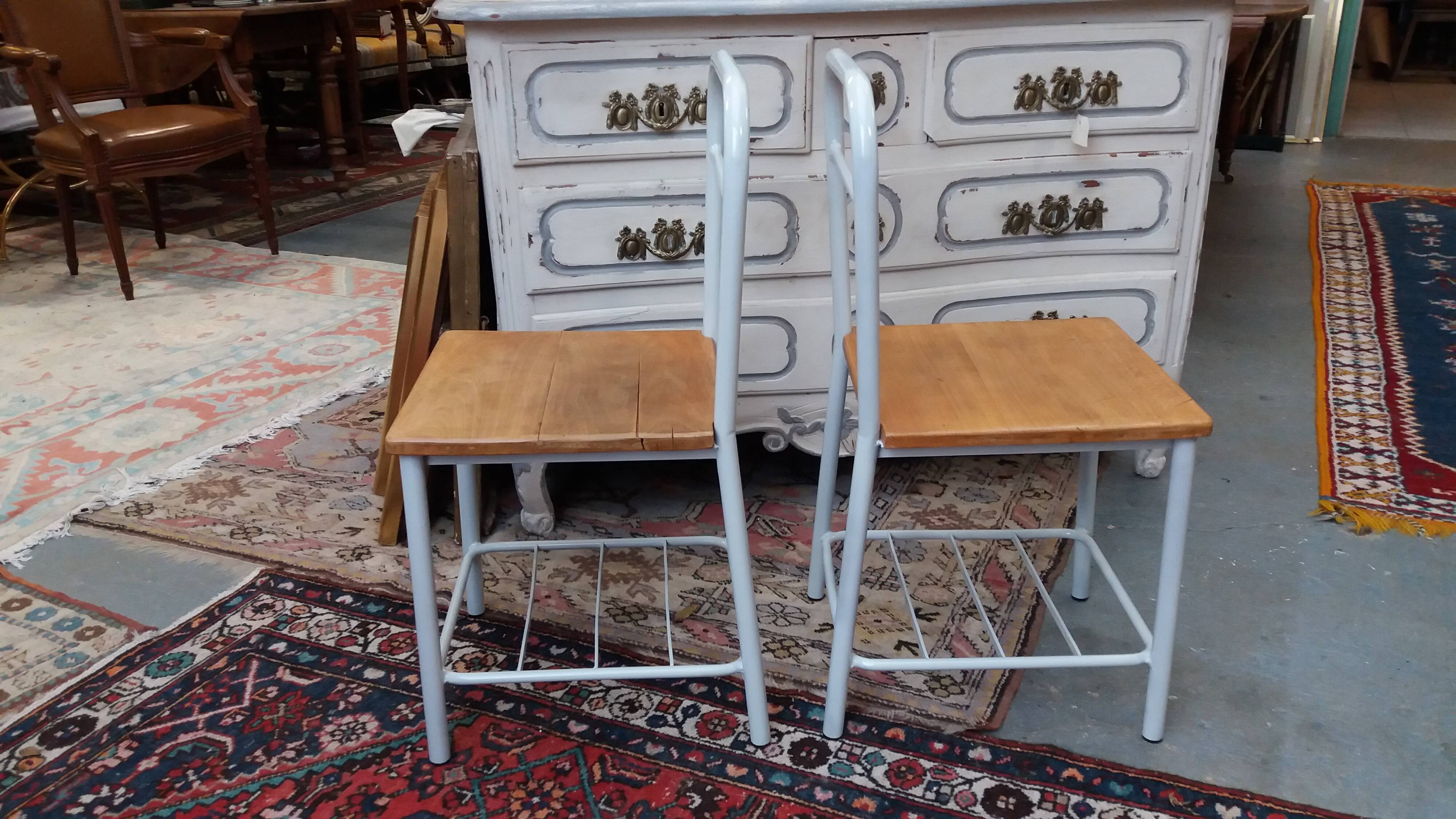 Paire de chaises en fer années 50