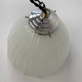 Paire d’anciennes suspensions art-deco en opaline xl