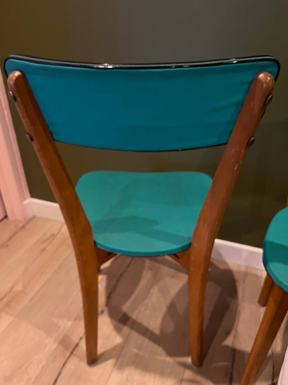 Ensemble de 5 chaises vertes vintage 50