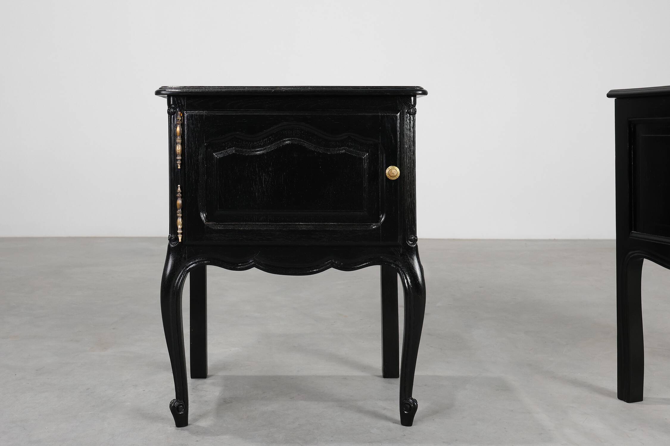 20th Century pair of French Louis XV Style Nightstands in Carved Wood