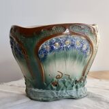 Large vintage cache-pot in Art Nouveau barbotine style – Floral decor