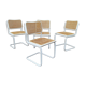 Chaises blanches B32 de Marcel Breuer