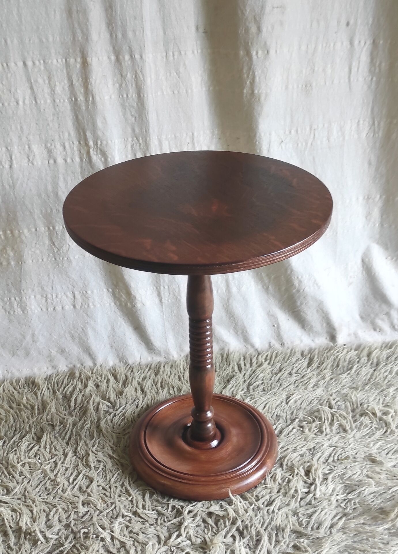 Art Deco side table in solid wood - mid 20th century