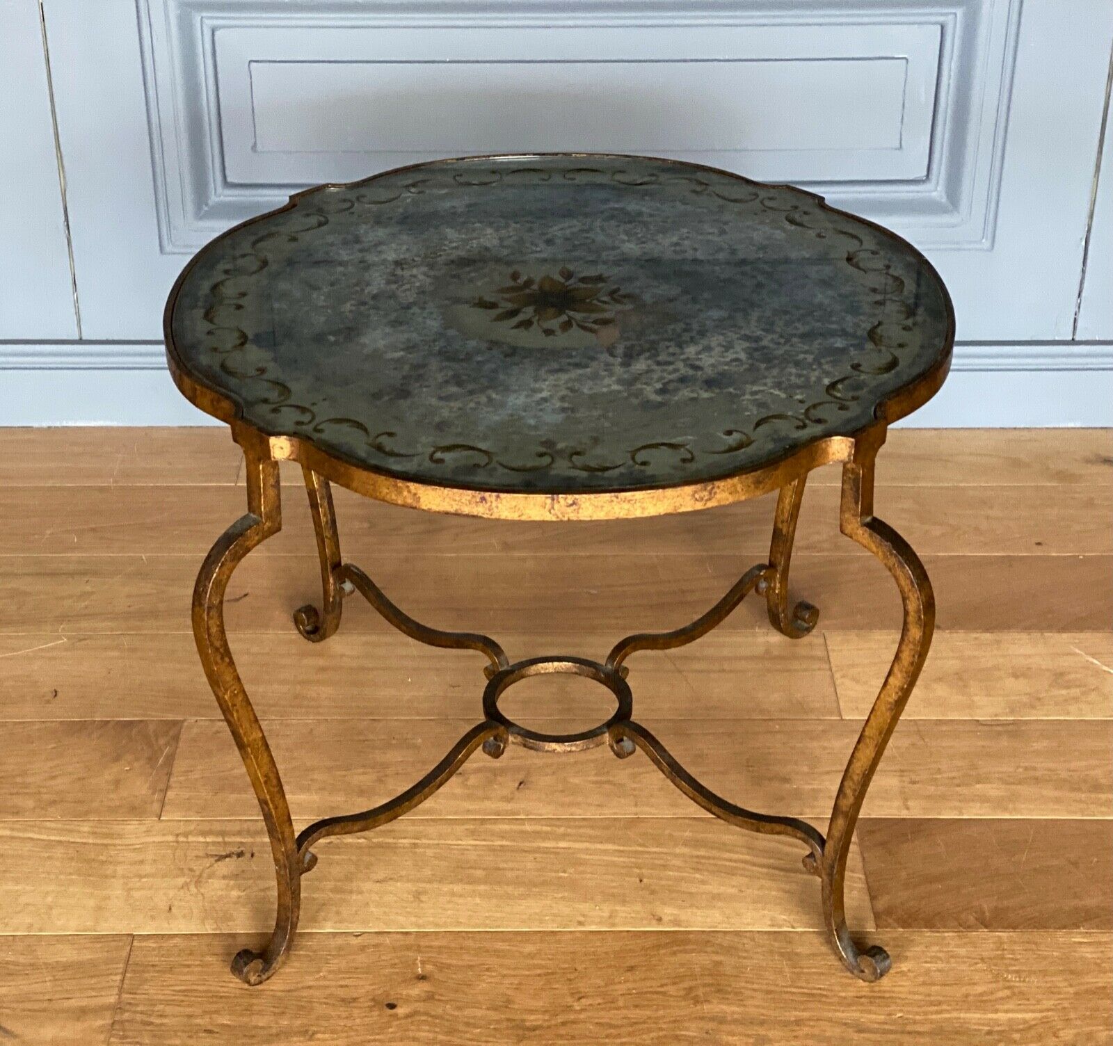 Gueridon 1940 french work ironwork doree plateau eglomise